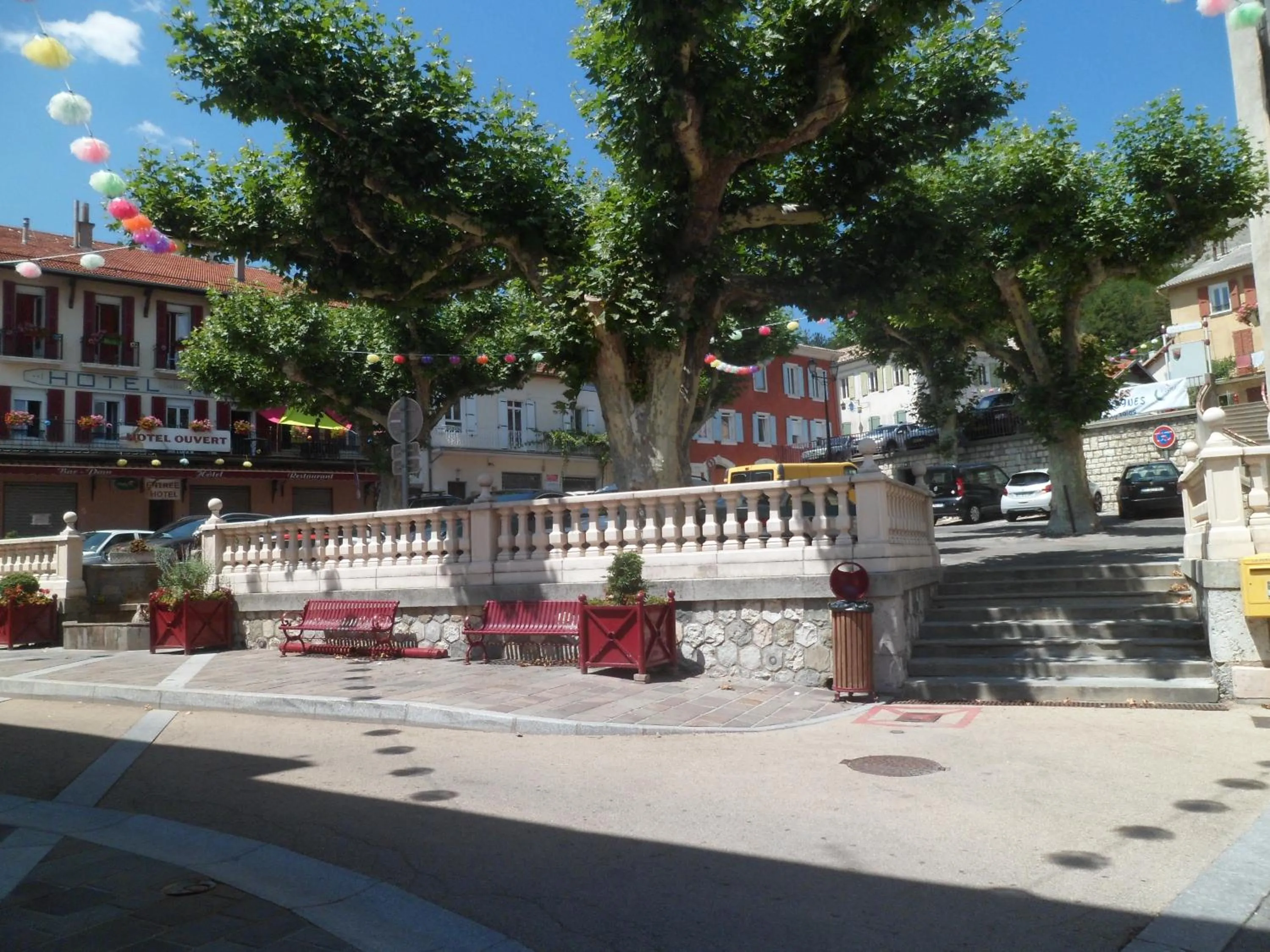 LE MODERNE VEYNES - Location d'appartements à la nuitée