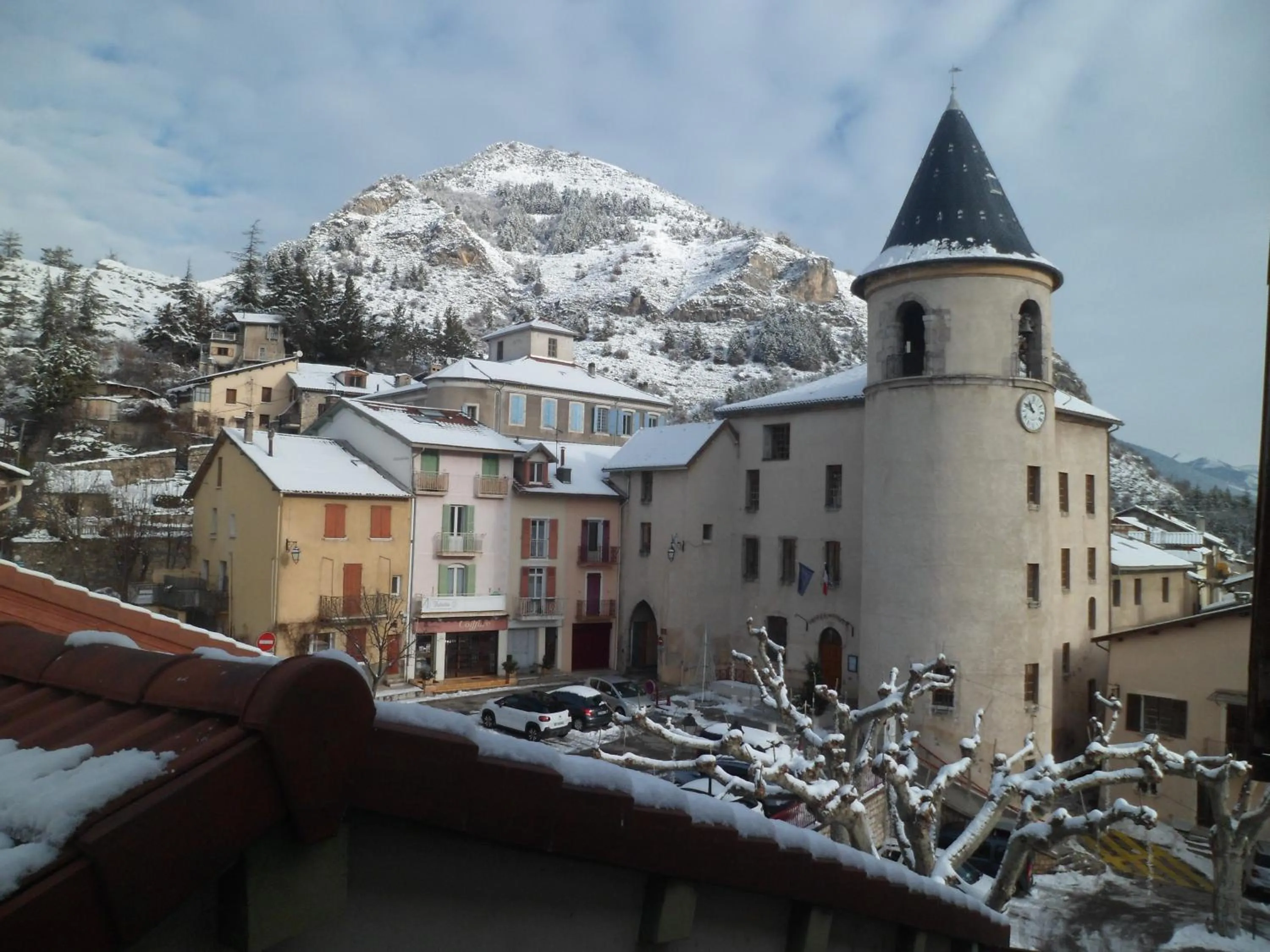 LE MODERNE VEYNES - Location d'appartements à la nuitée