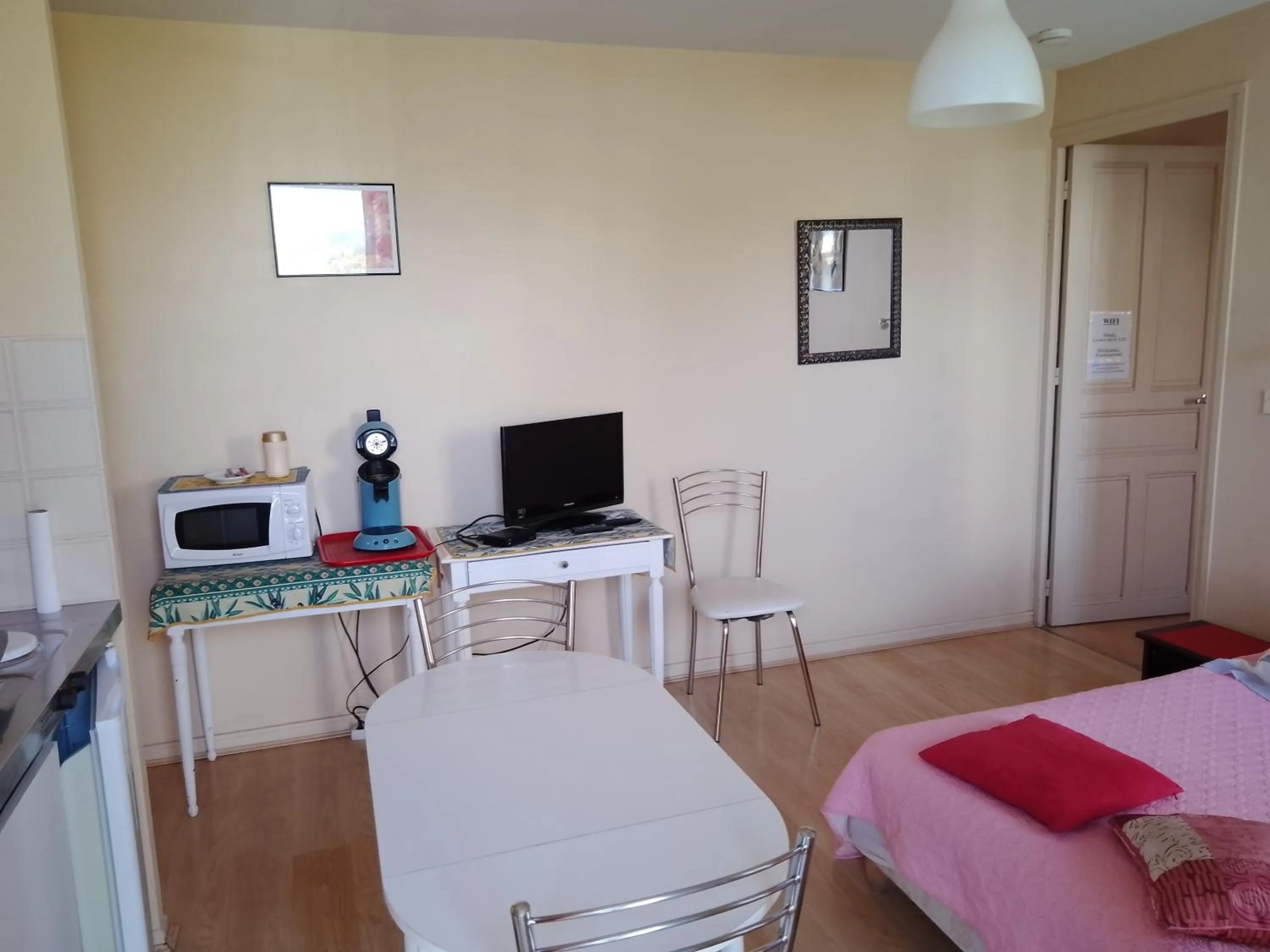 Bed in LE MODERNE VEYNES - Location d'appartements à la nuitée