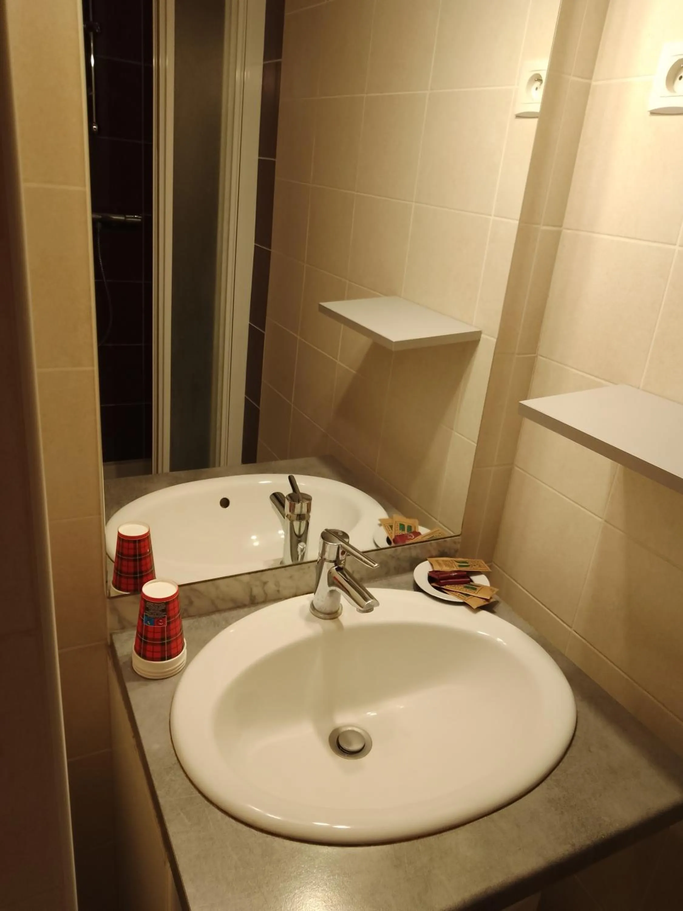 LE MODERNE VEYNES - Location d'appartements à la nuitée