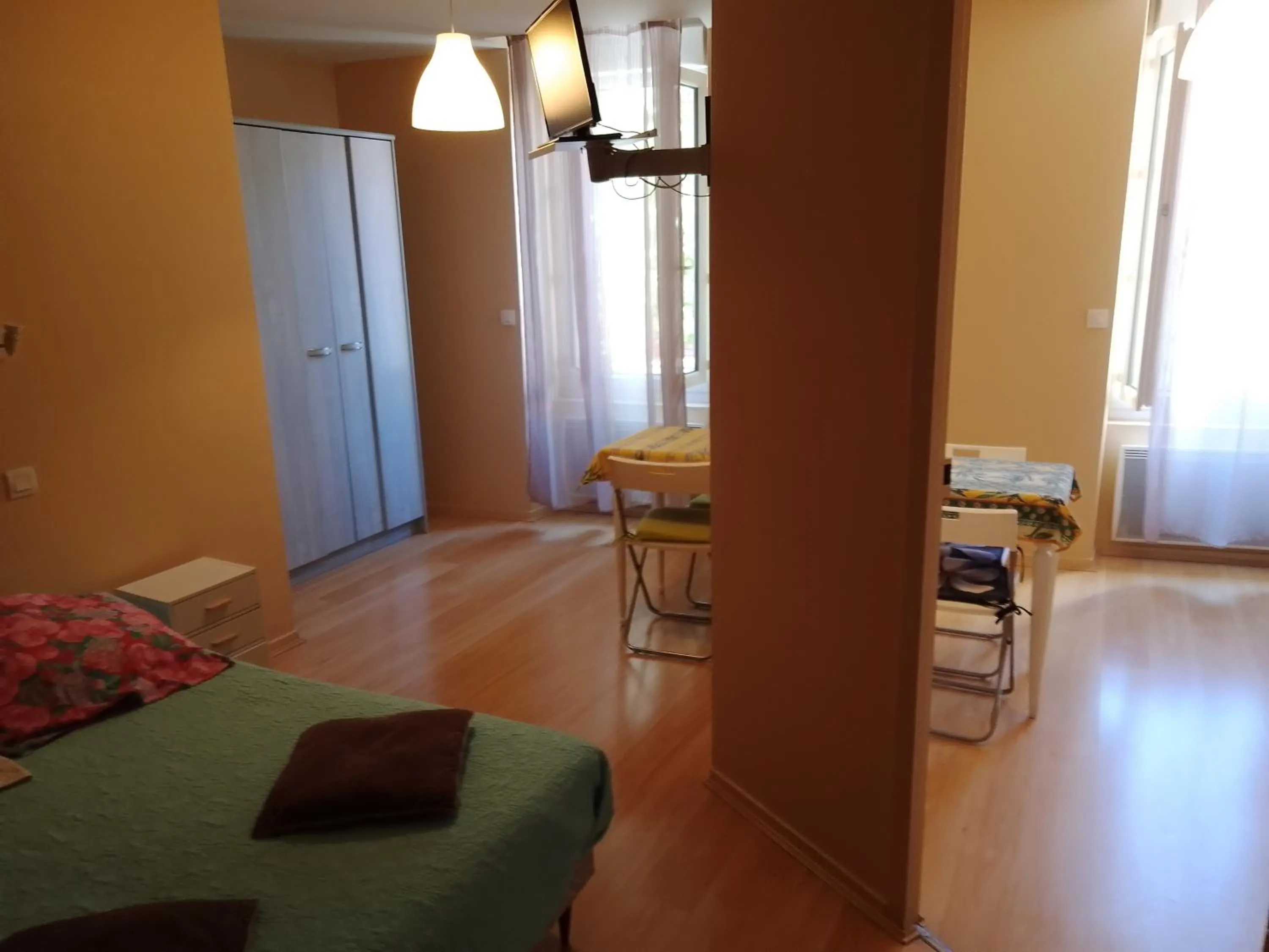 Bed in LE MODERNE VEYNES - Location d'appartements à la nuitée