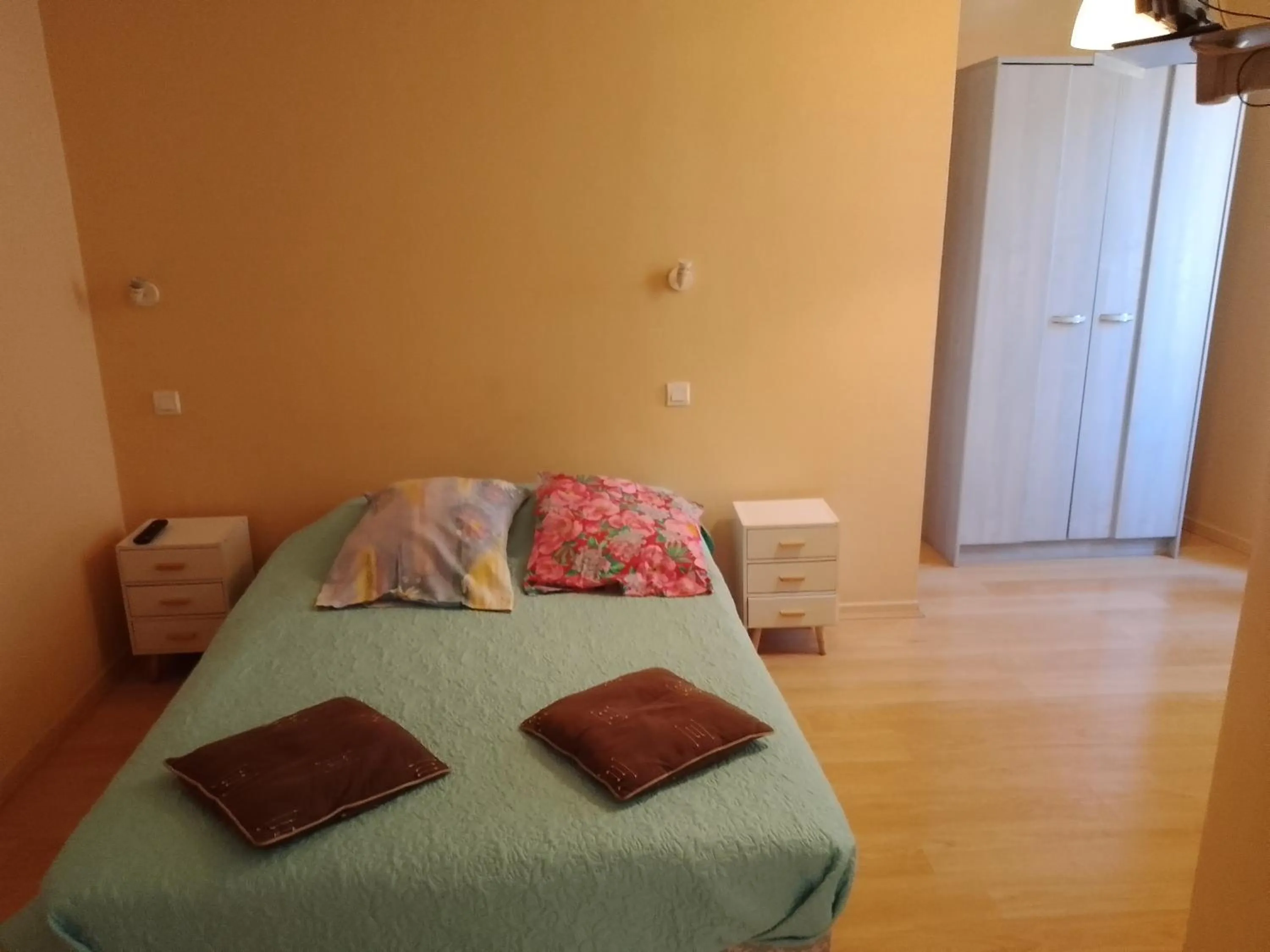 Bed in LE MODERNE VEYNES - Location d'appartements à la nuitée