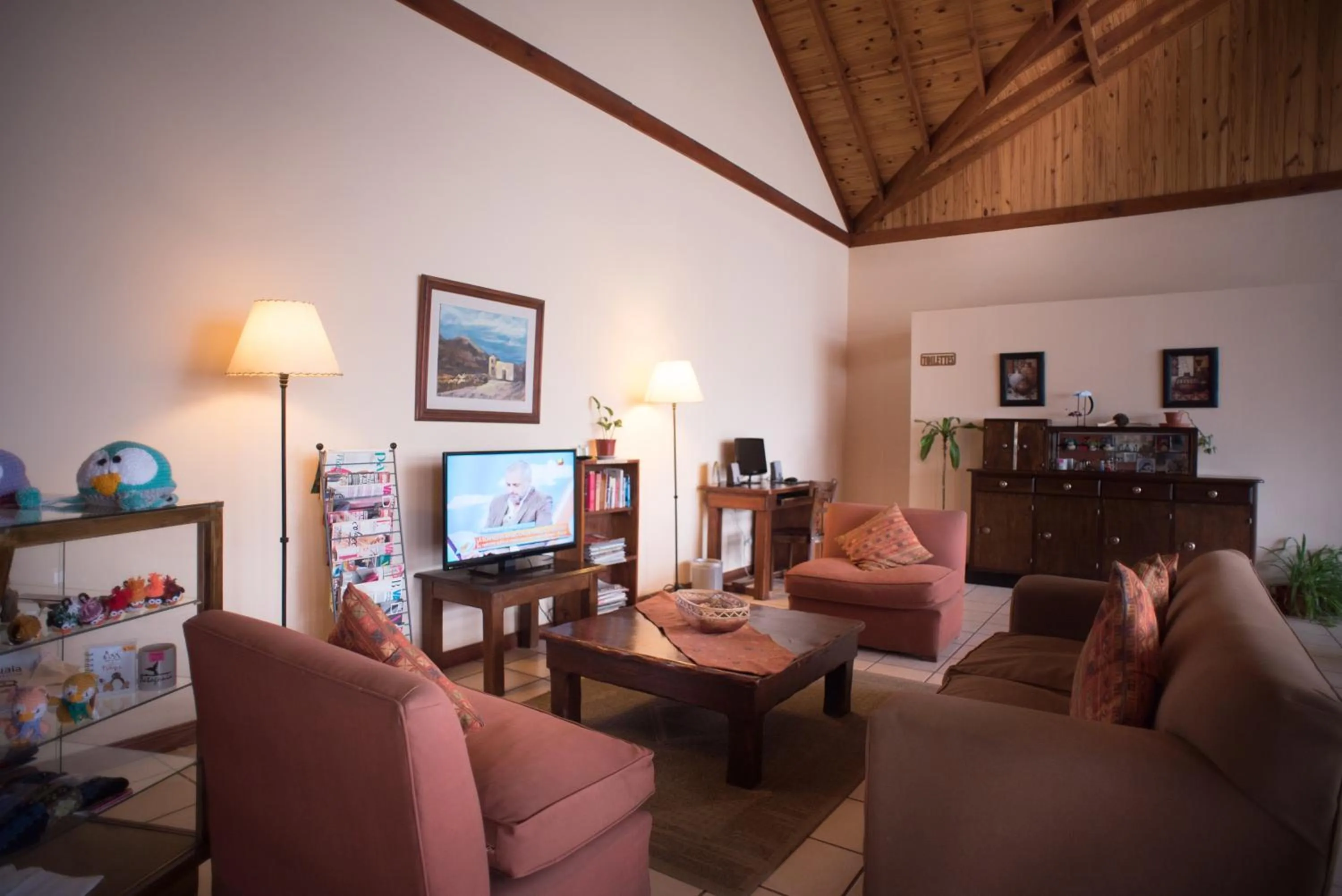 Communal lounge/ TV room in Hotel Austral Ushuaia