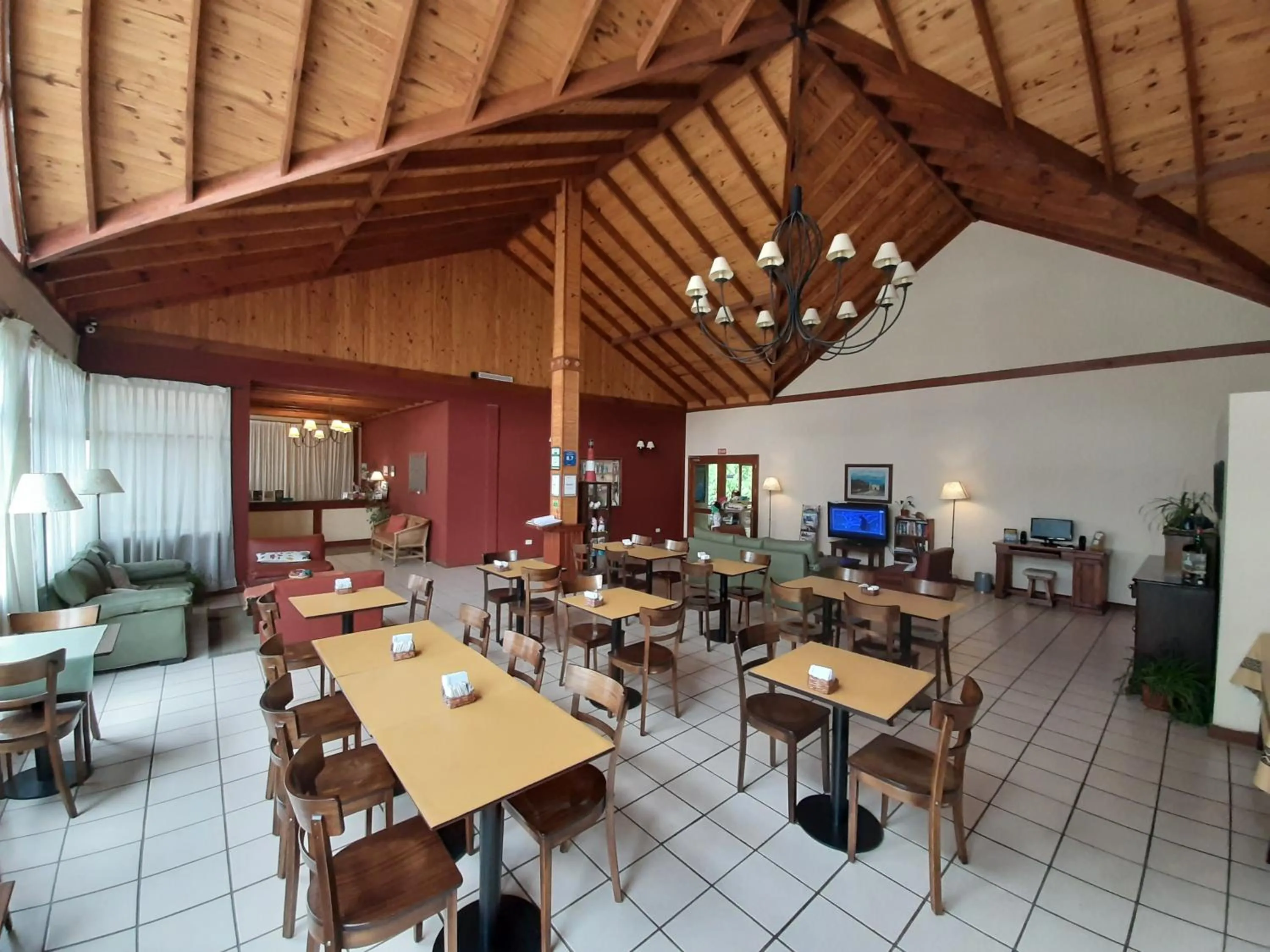 Lounge or bar in Hotel Austral Ushuaia