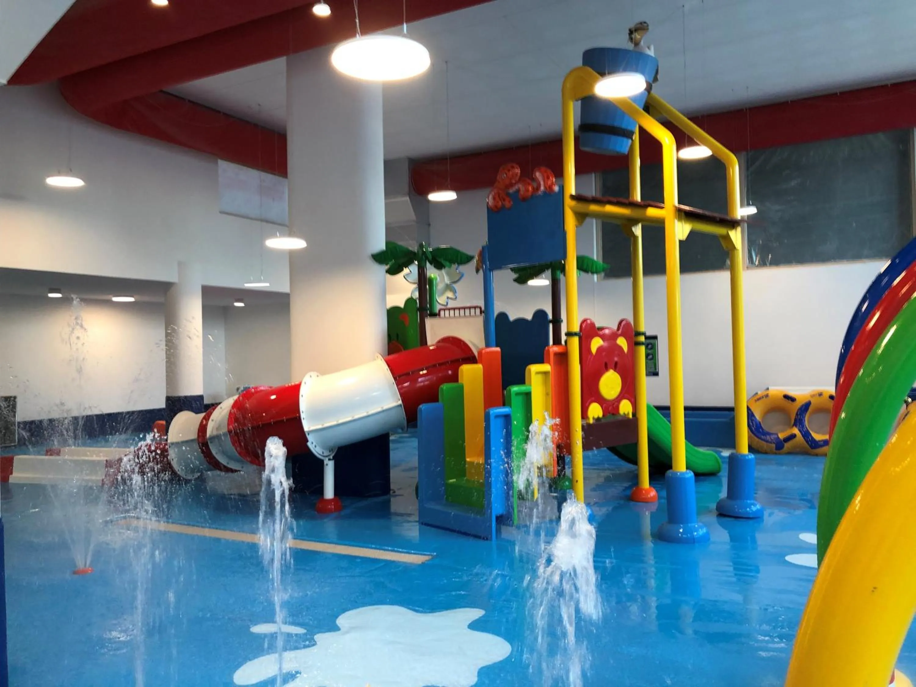 Swimming pool in Sporting Hotel