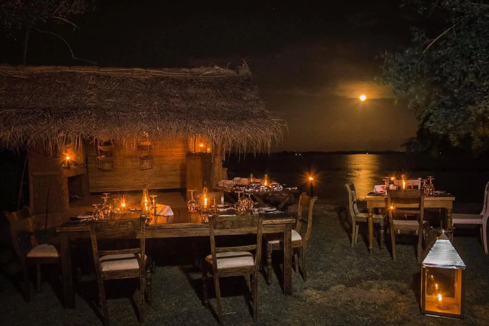 Restaurant/places to eat in Flameback Eco Lodge