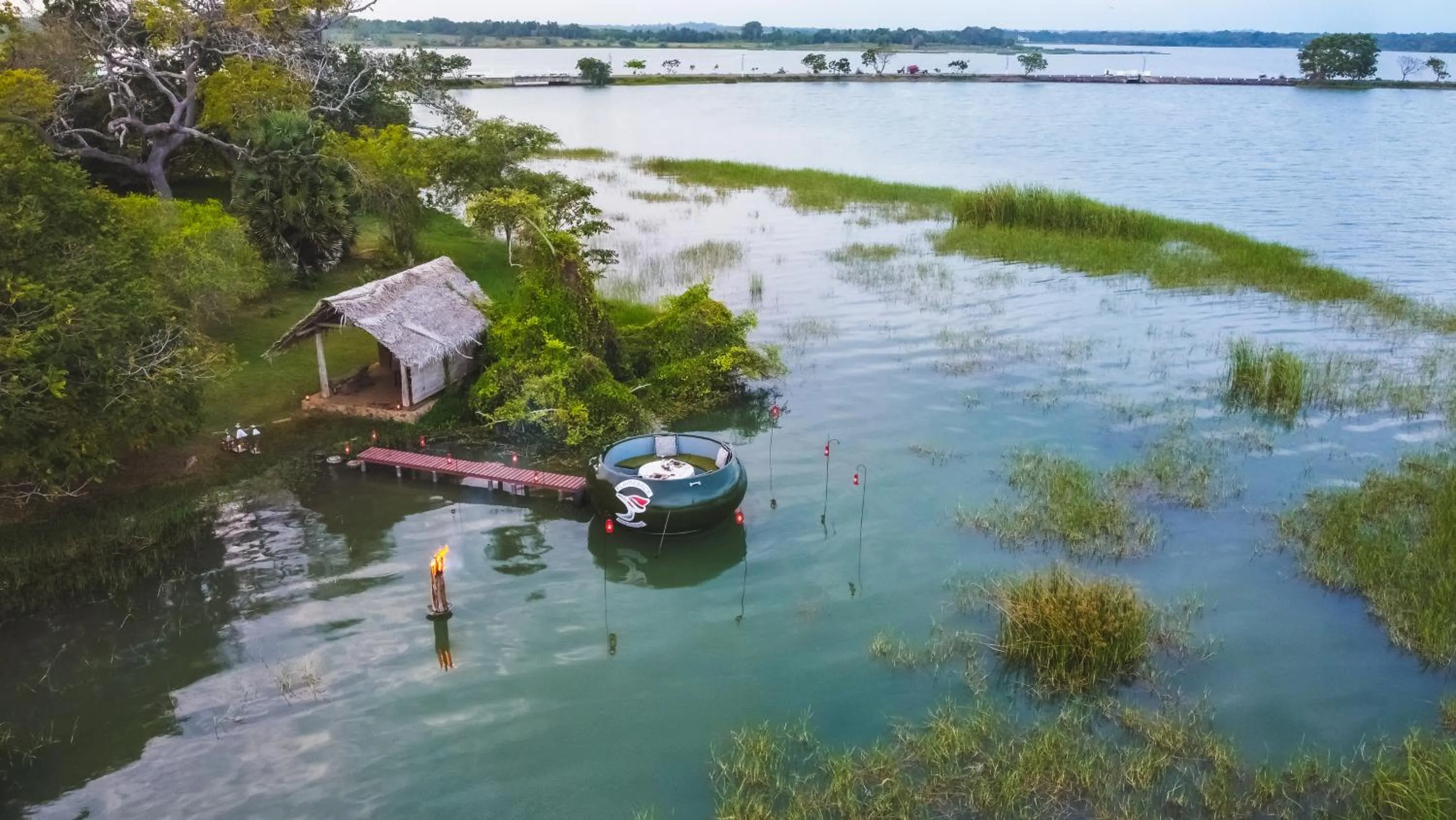 Restaurant/places to eat in Flameback Eco Lodge