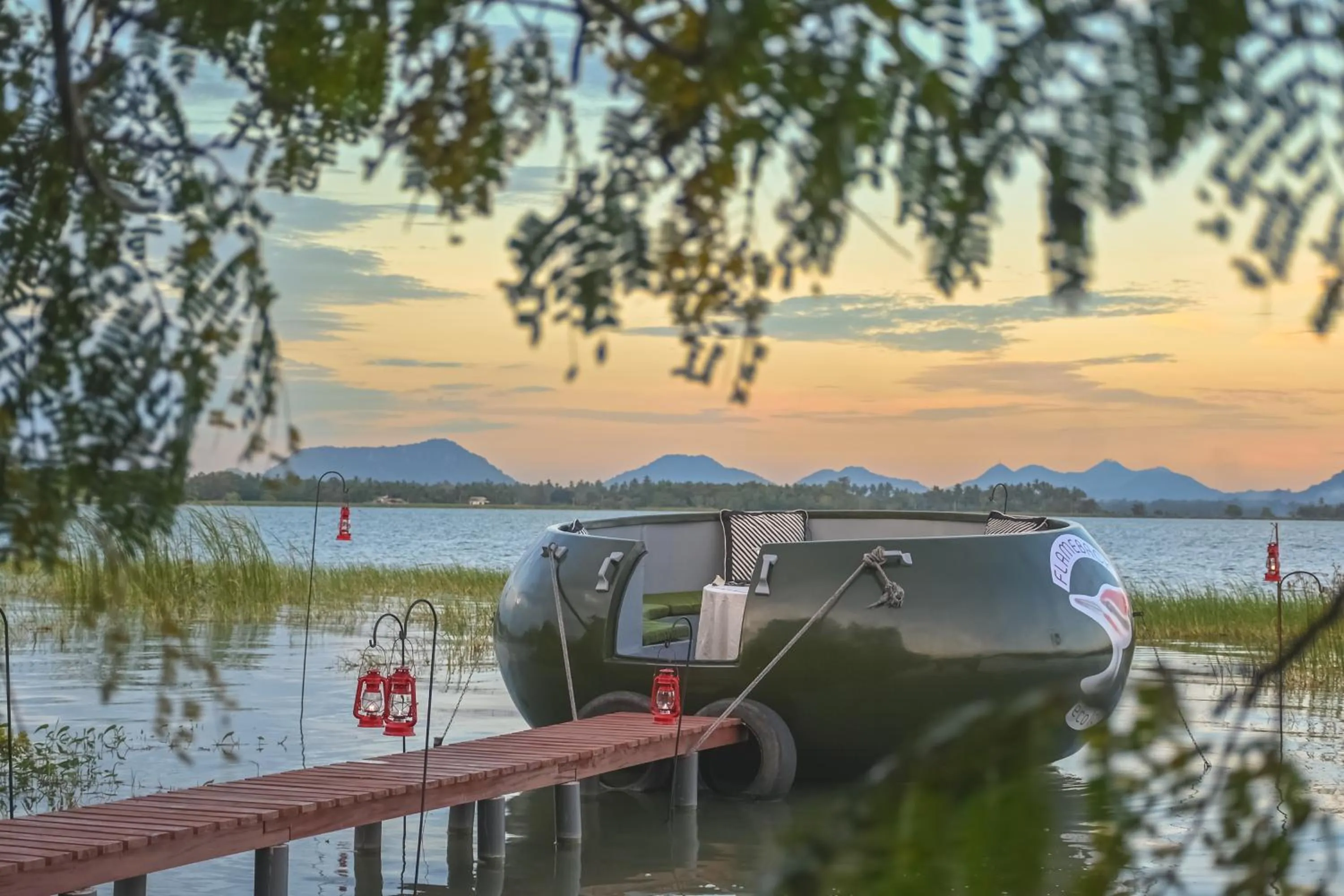 Lake view in Flameback Eco Lodge