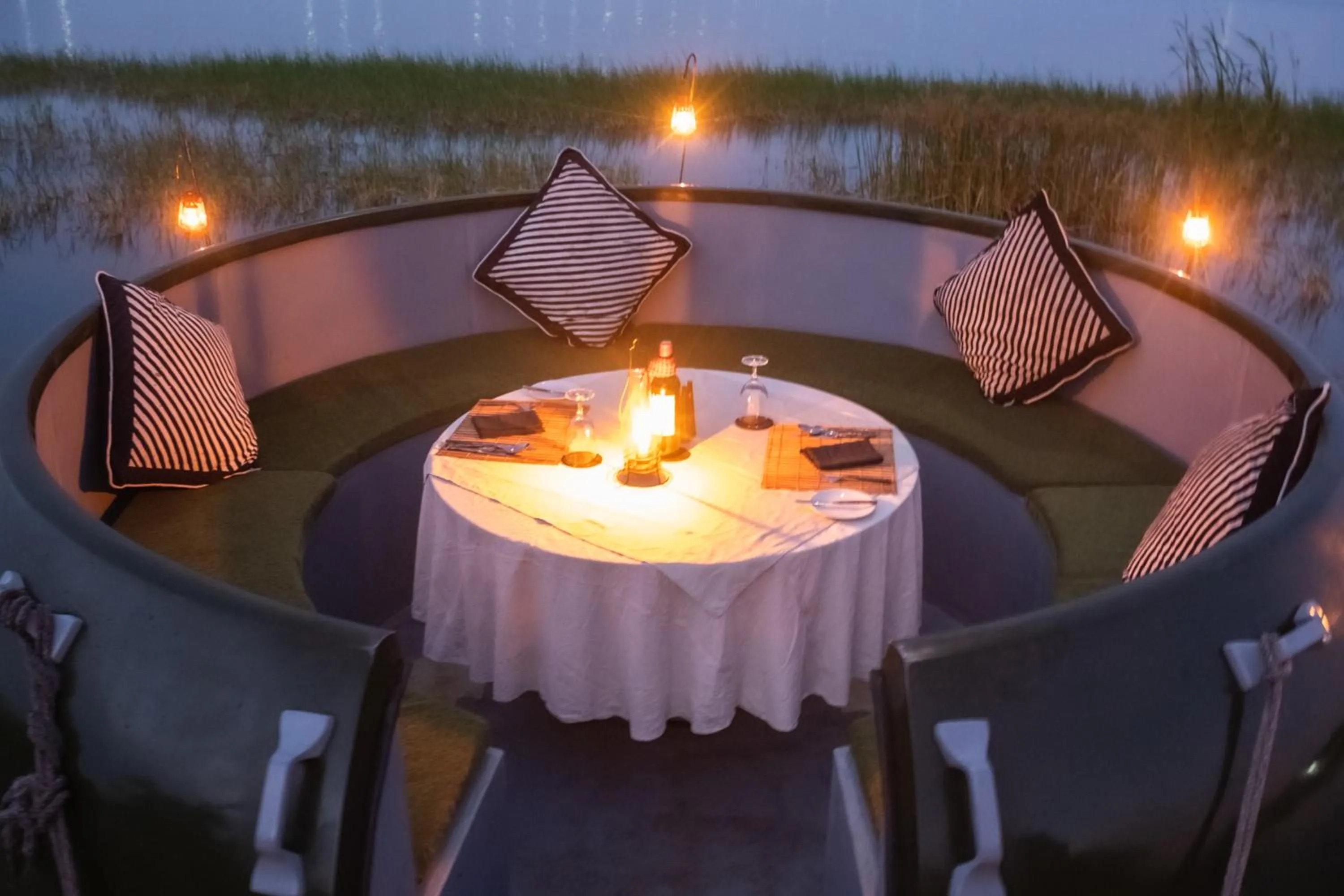 Restaurant/places to eat in Flameback Eco Lodge