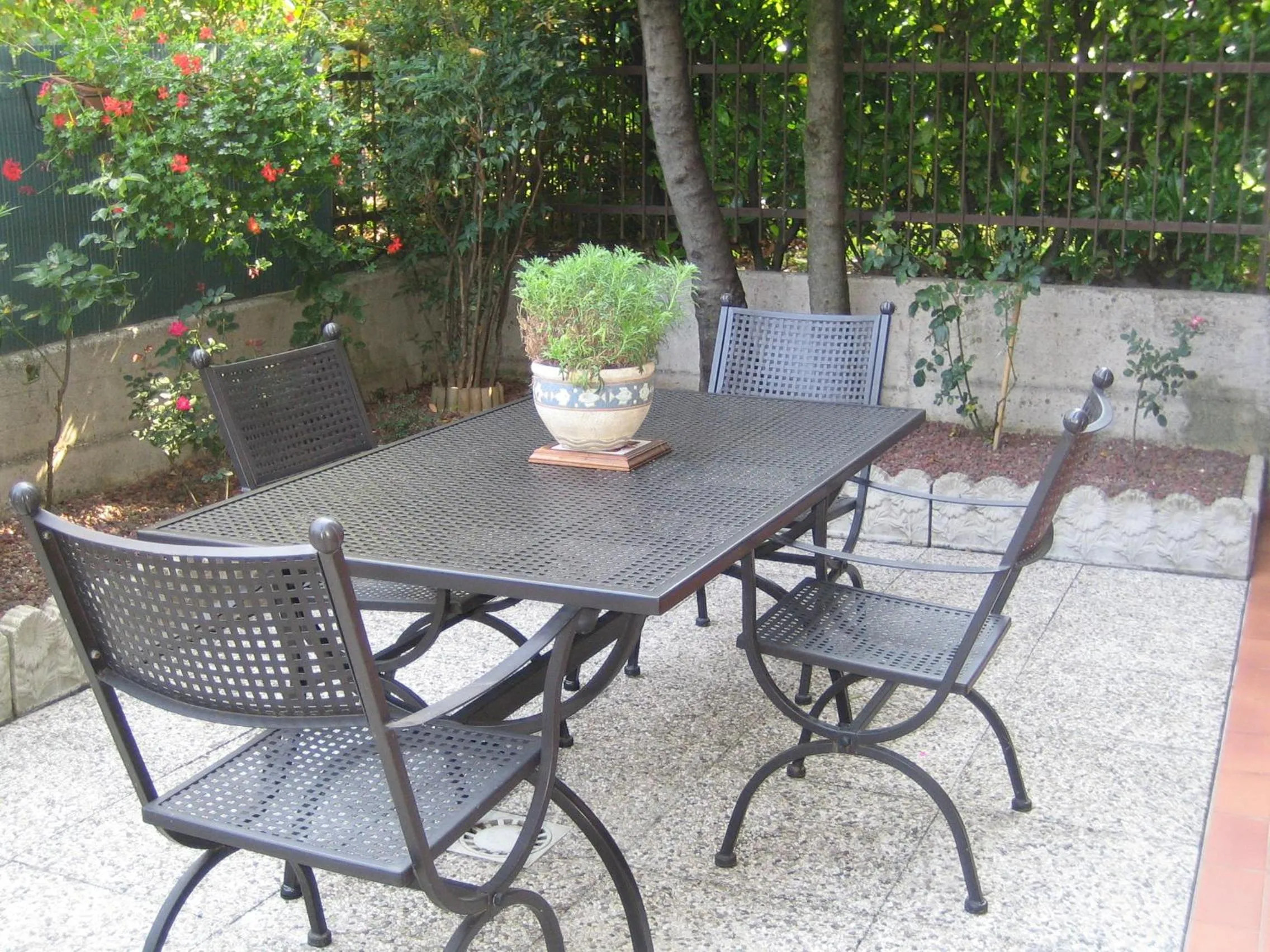 Garden in B&B Al Calicanto