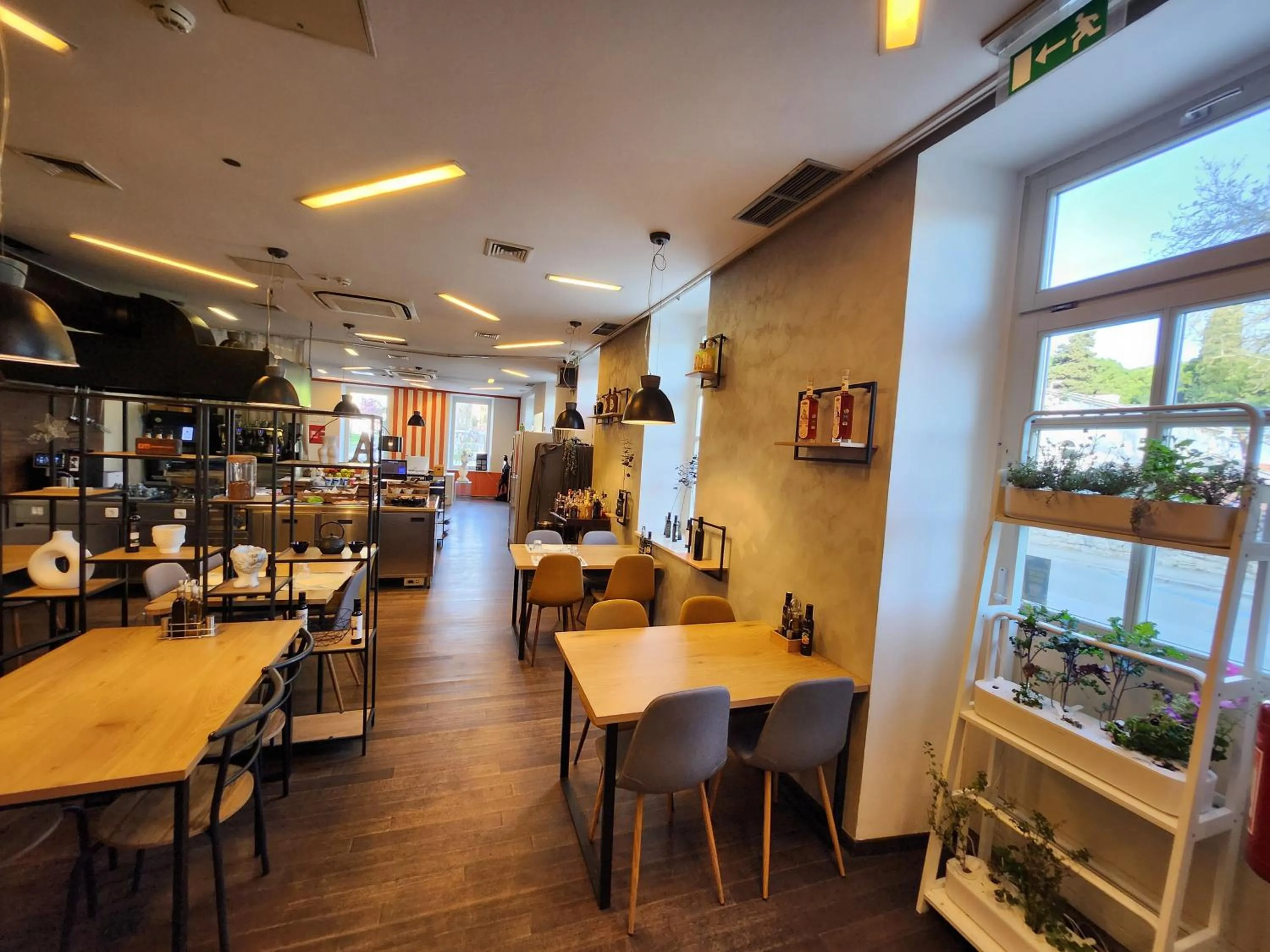 Restaurant/places to eat in Hotel Amfiteatar