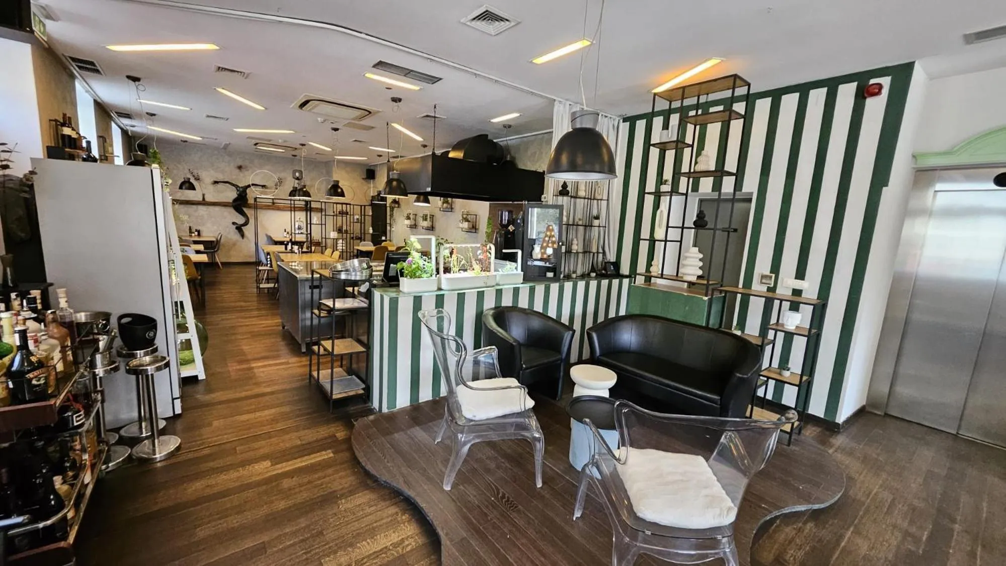 Restaurant/places to eat in Hotel Amfiteatar