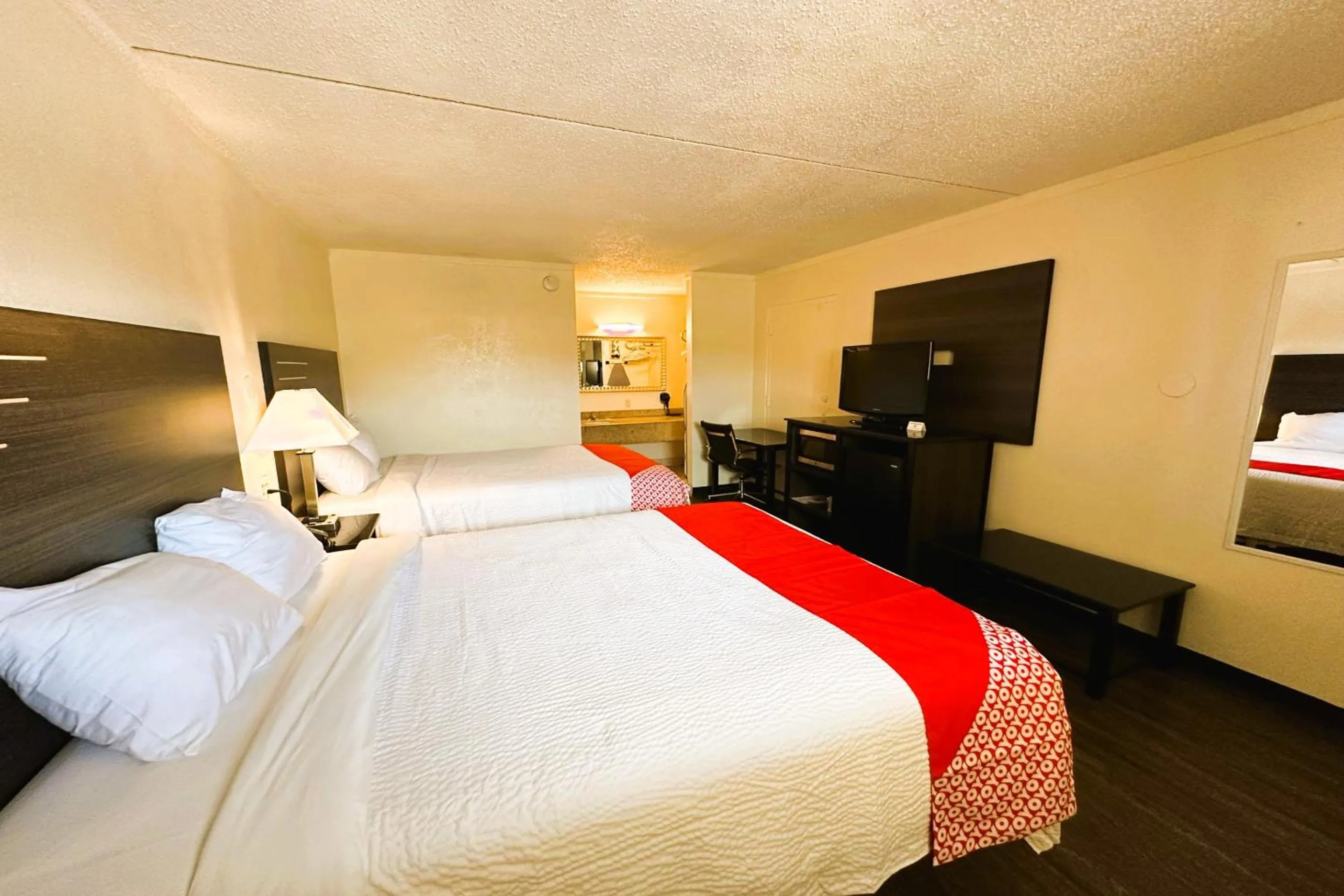 Bed in Oyo Hotel San Antonio Lackland AFB Seaworld Hwy 90 W