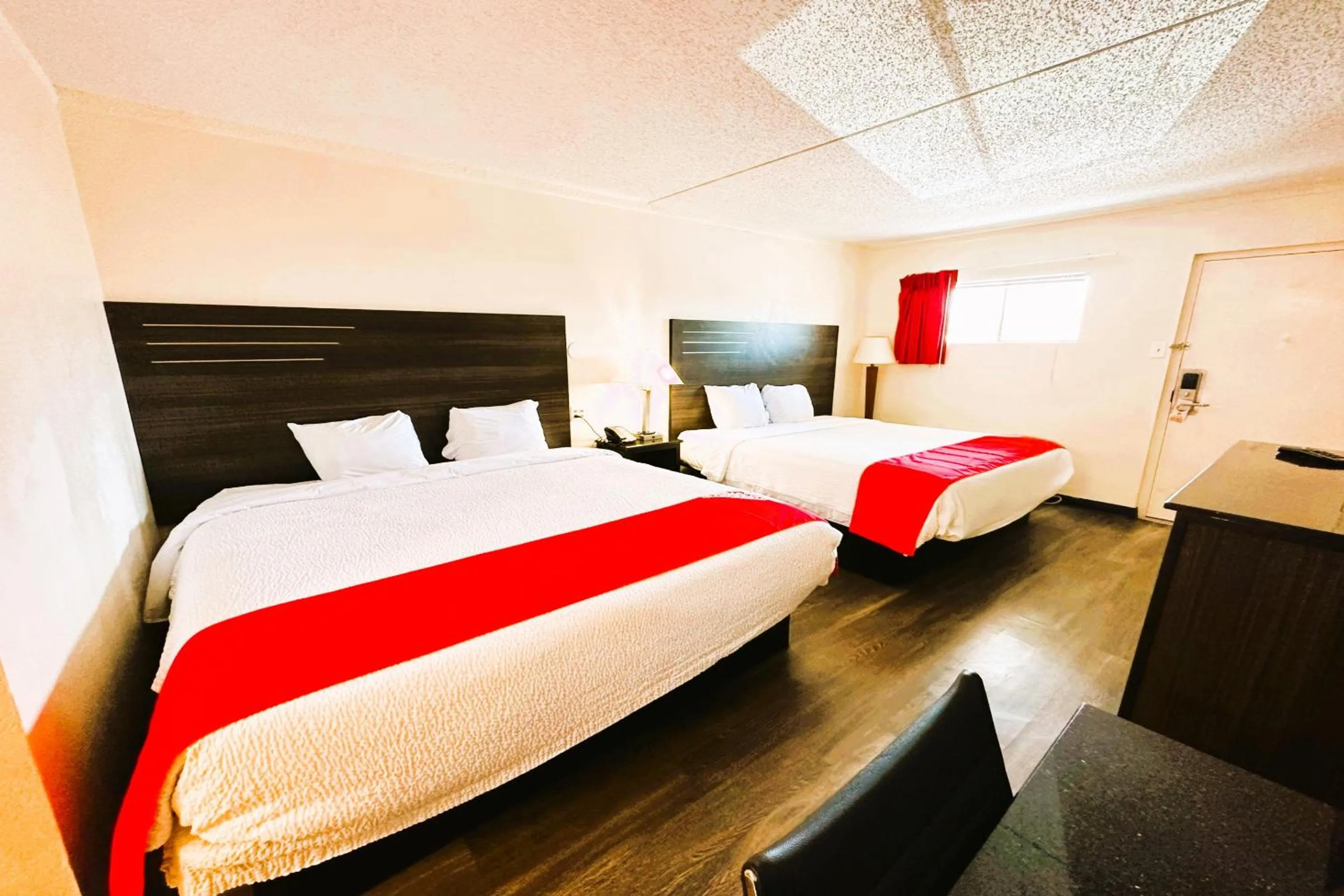 Bed in Oyo Hotel San Antonio Lackland AFB Seaworld Hwy 90 W