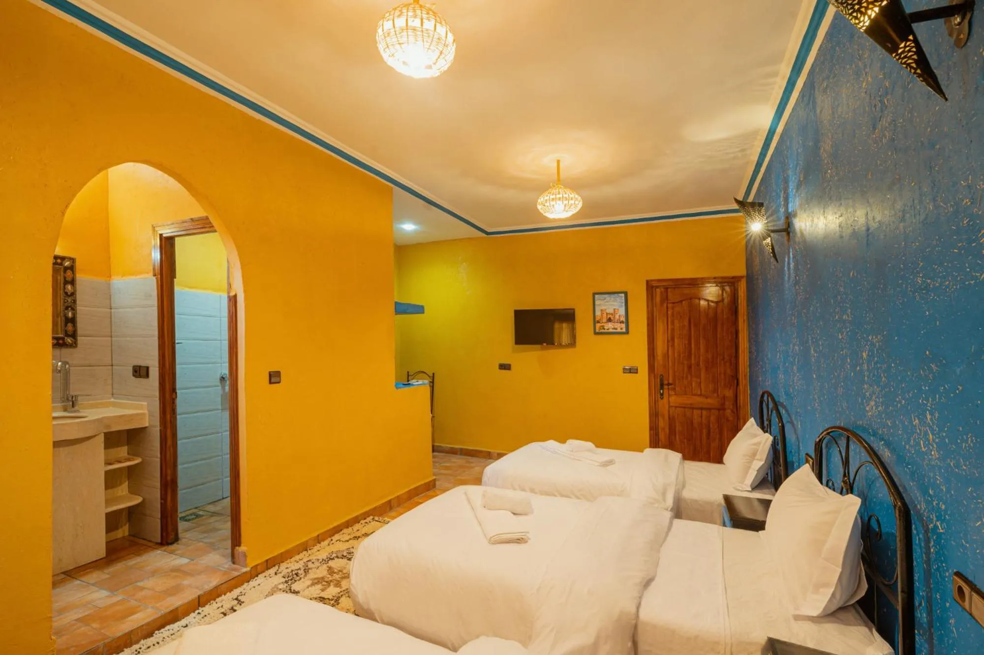 Bed in Kasbah Hotel Ziz Palace Rissani