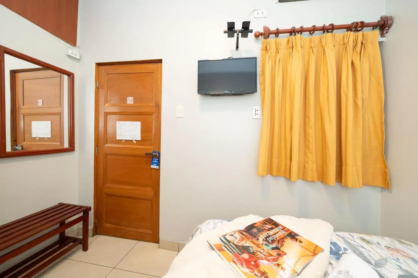 Bed in Imperial Inn Hospedaje Turistico