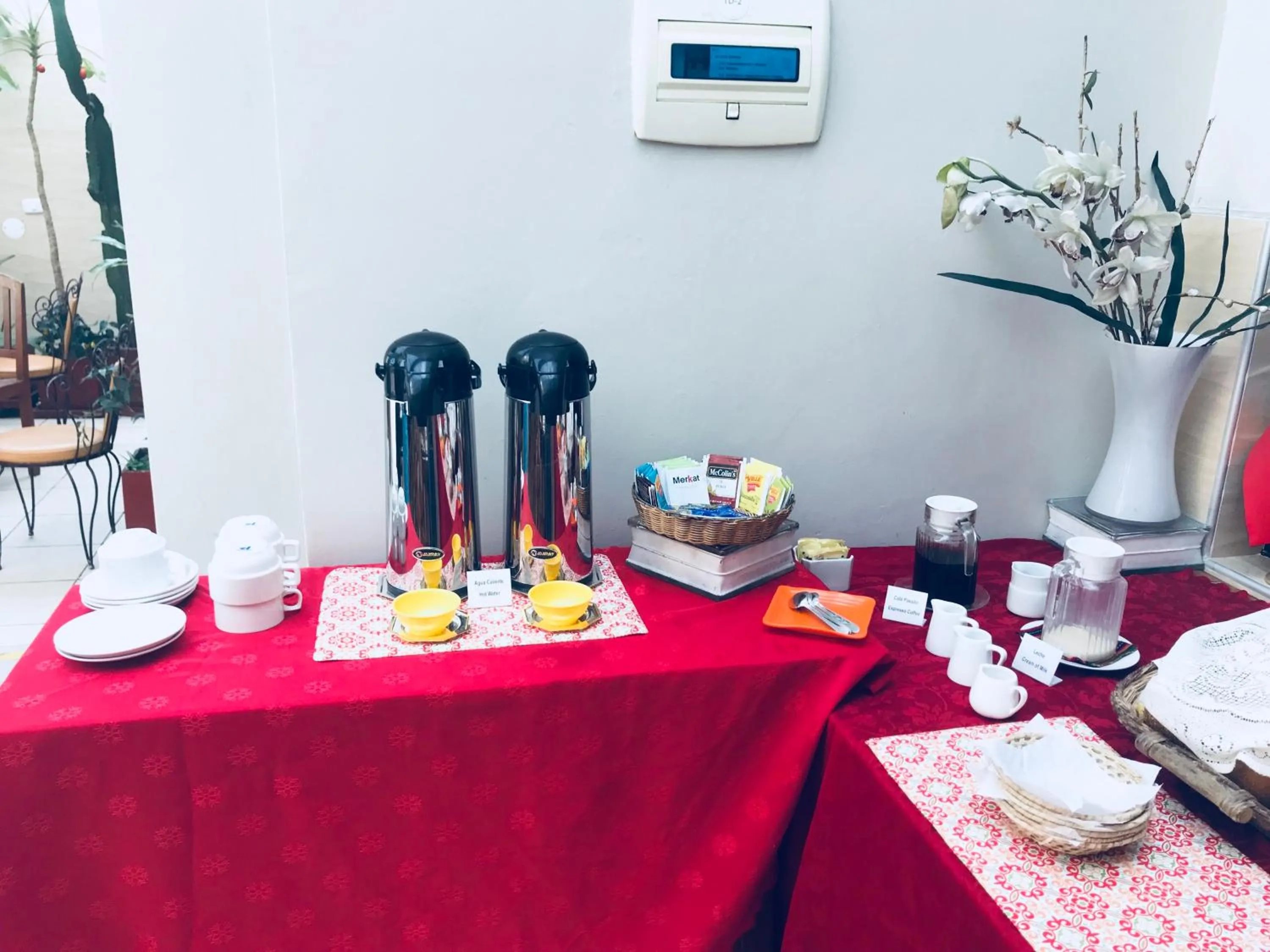 Buffet breakfast in Imperial Inn Hospedaje Turistico