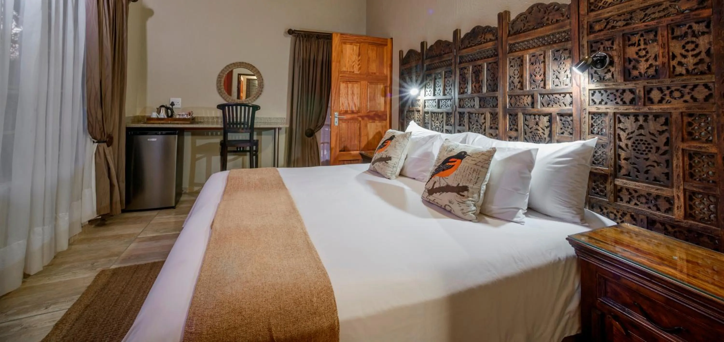 Bed in La Kruger Lifestyle Lodge - No Loadshedding