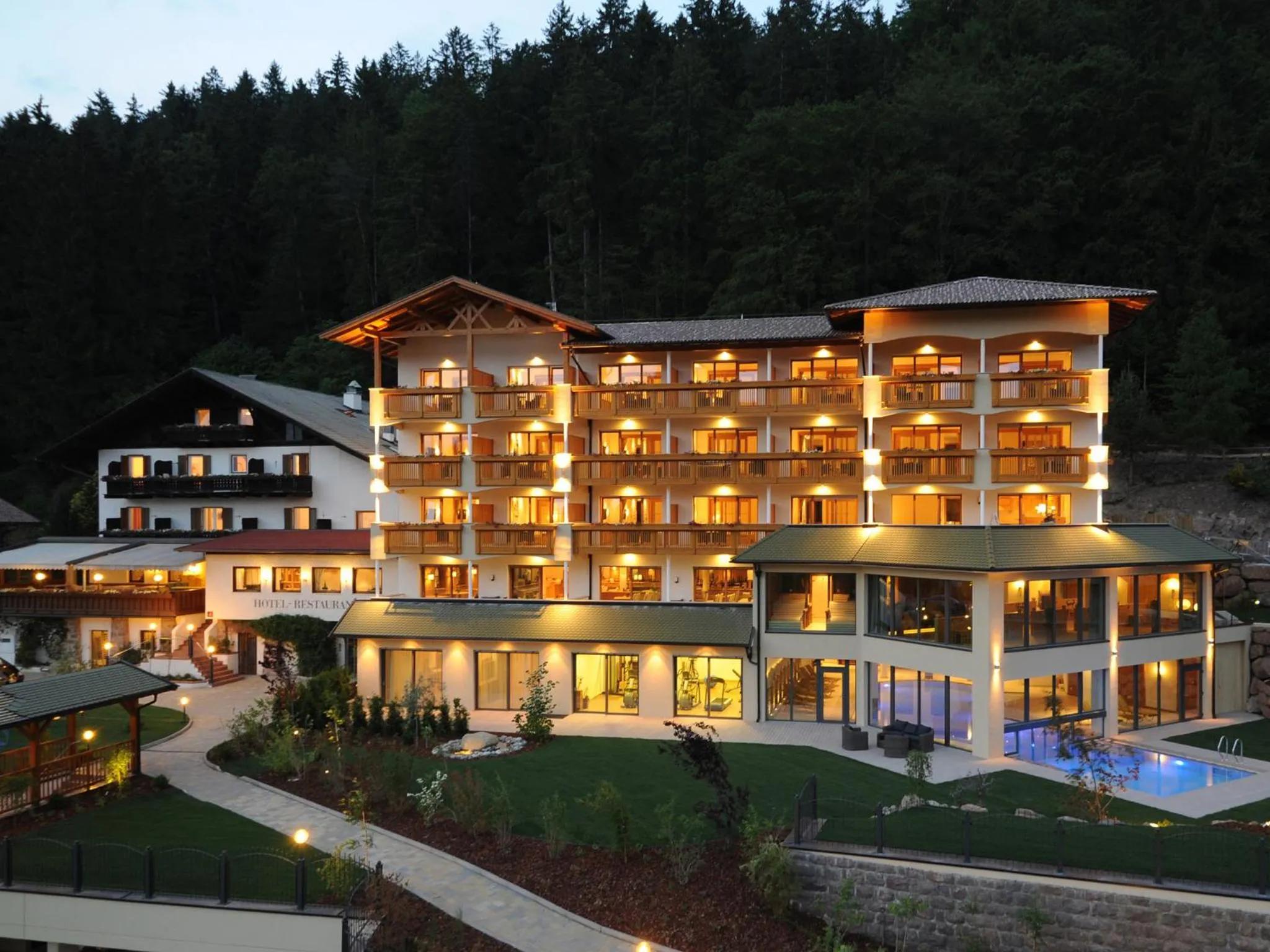 Property building in Hotel Sulfner