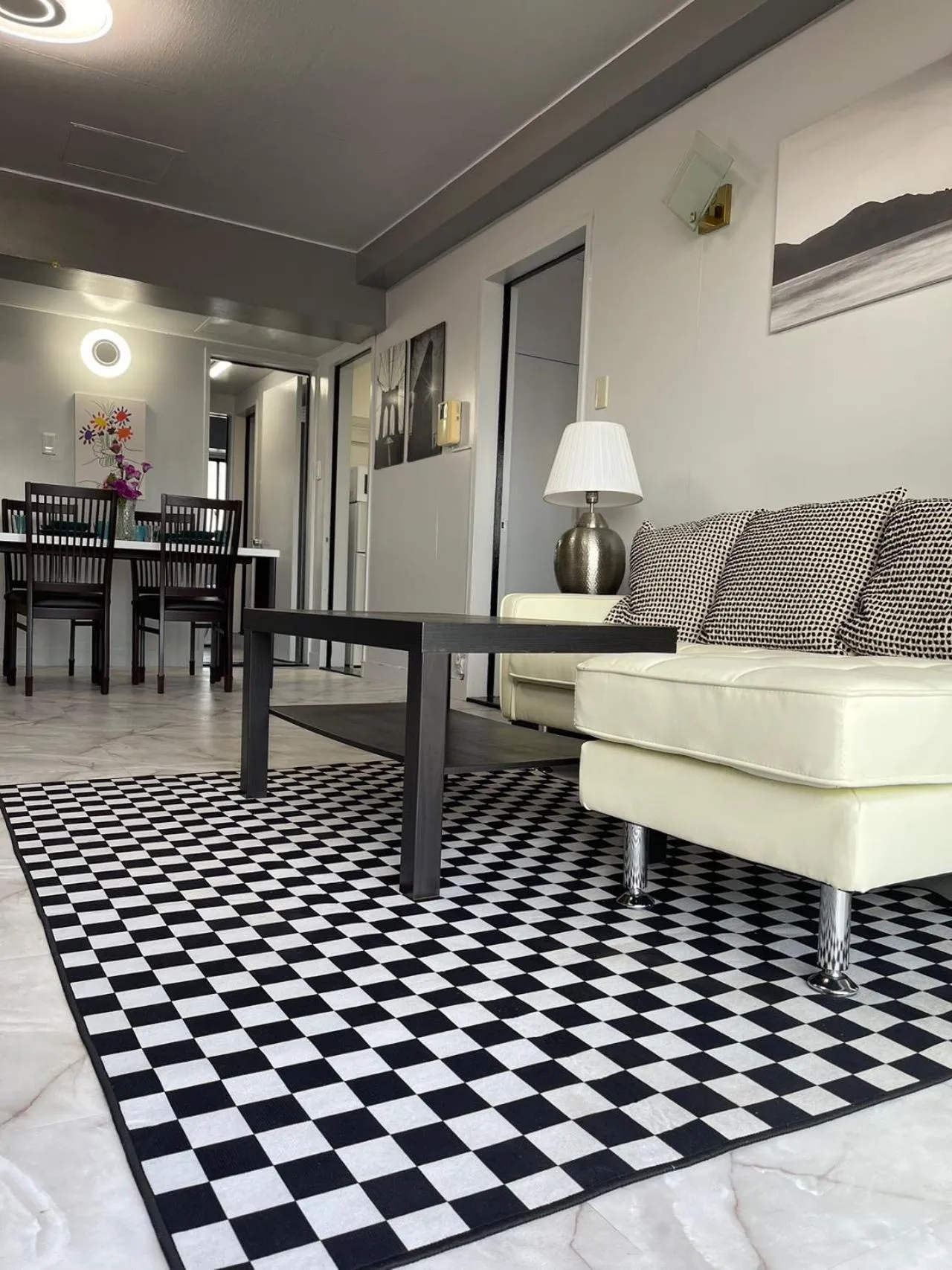 Living room in Sea View Court Kobe