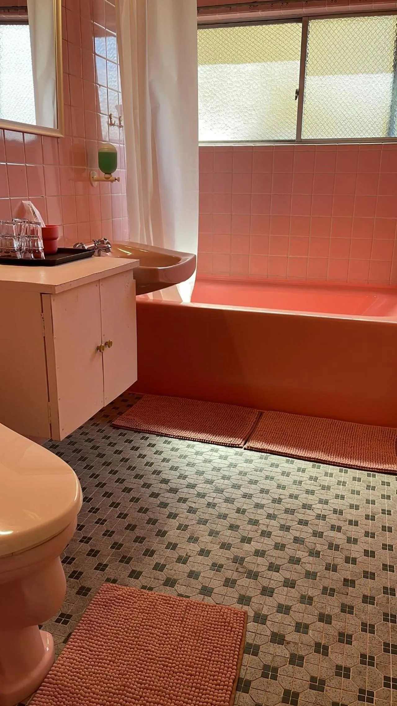 Bathroom in Sea View Court Kobe