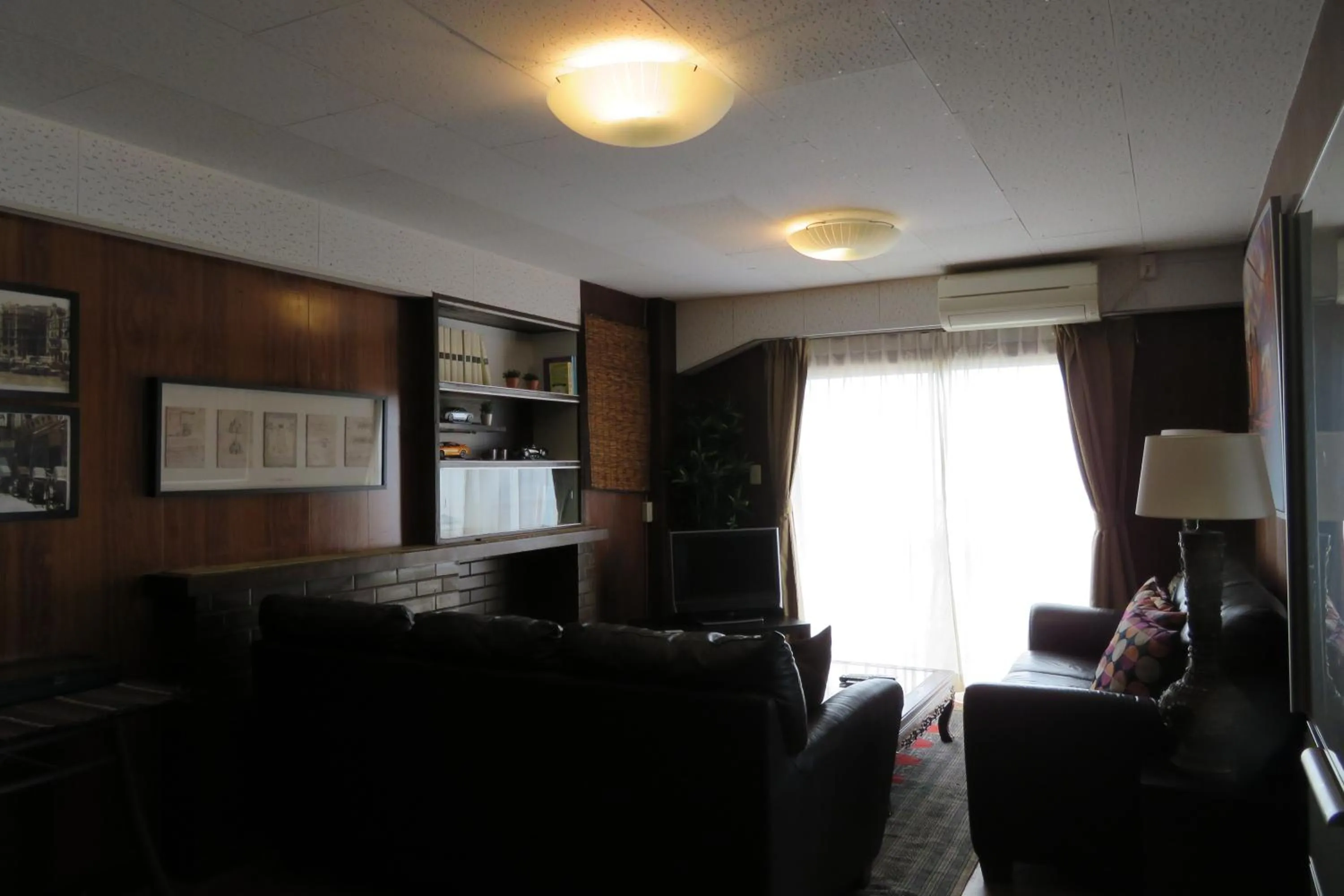 Living room in Sea View Court Kobe