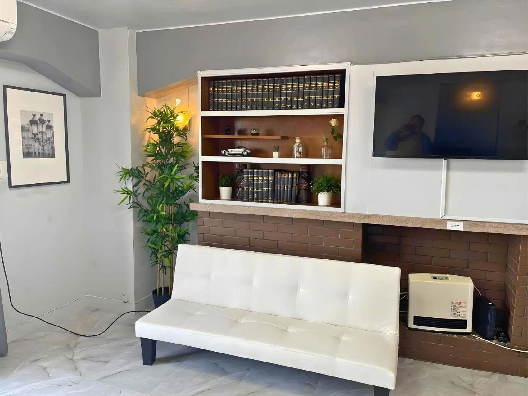 TV and multimedia in Sea View Court Kobe