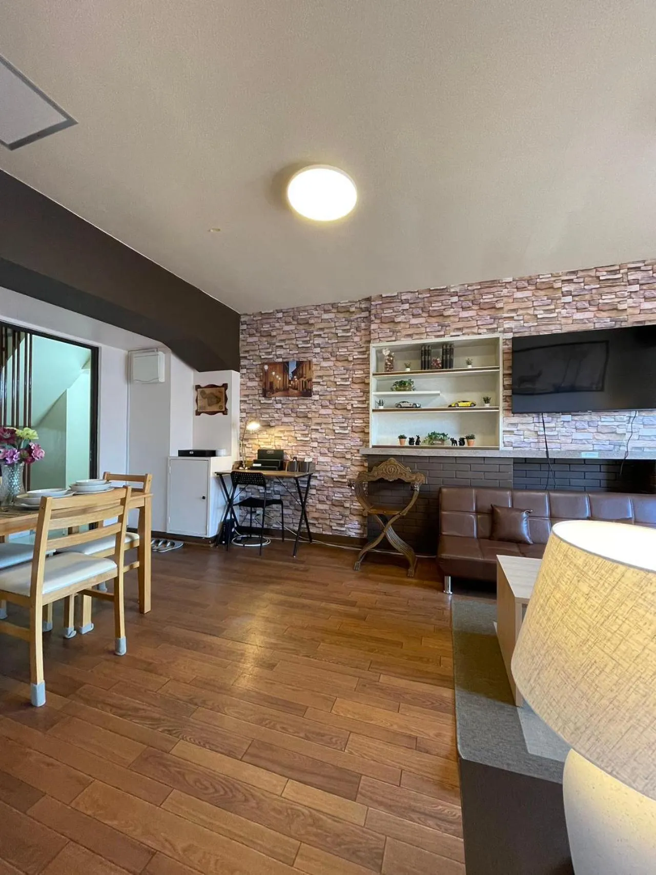 Living room in Sea View Court Kobe