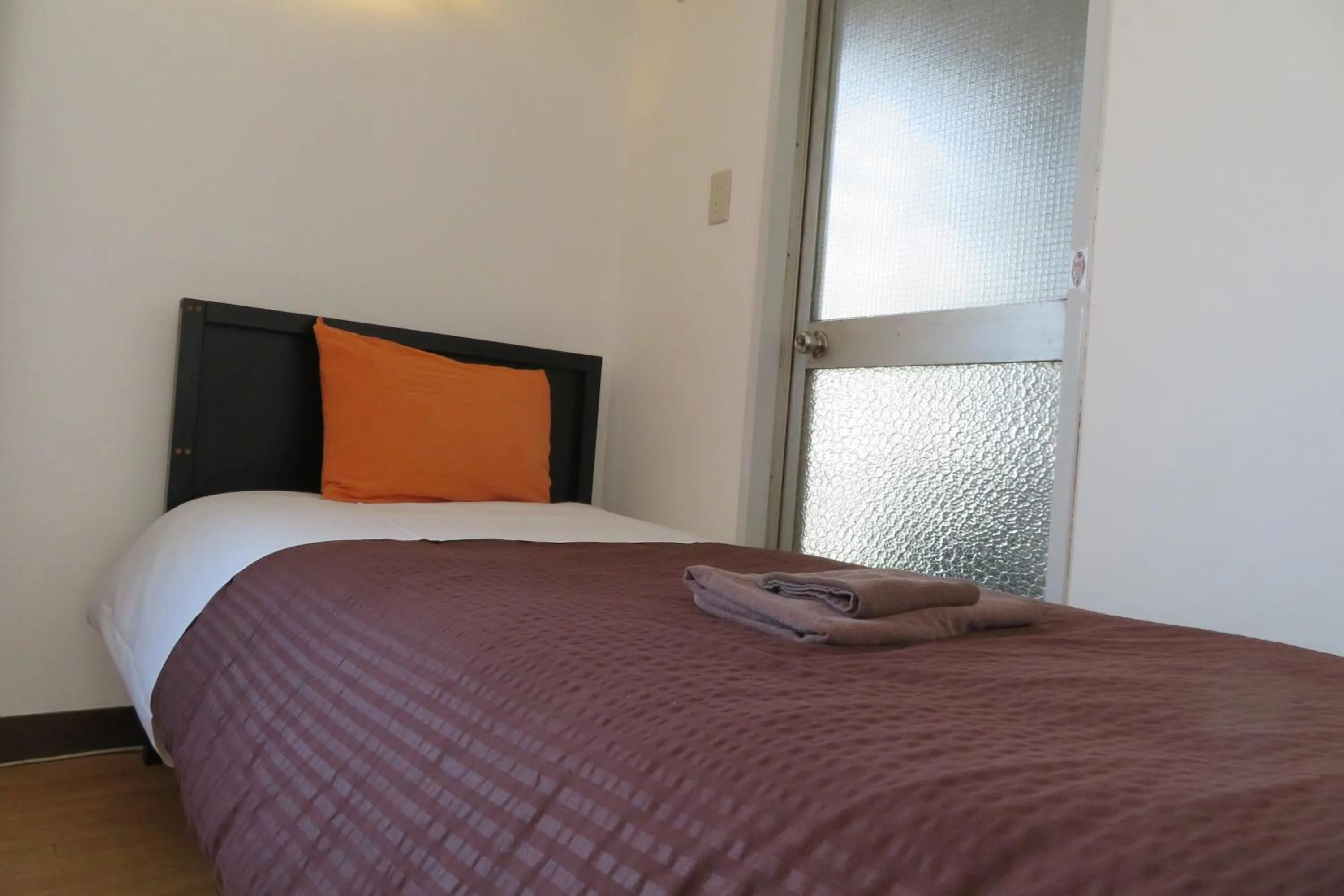 Bedroom, Bed in Sea View Court Kobe