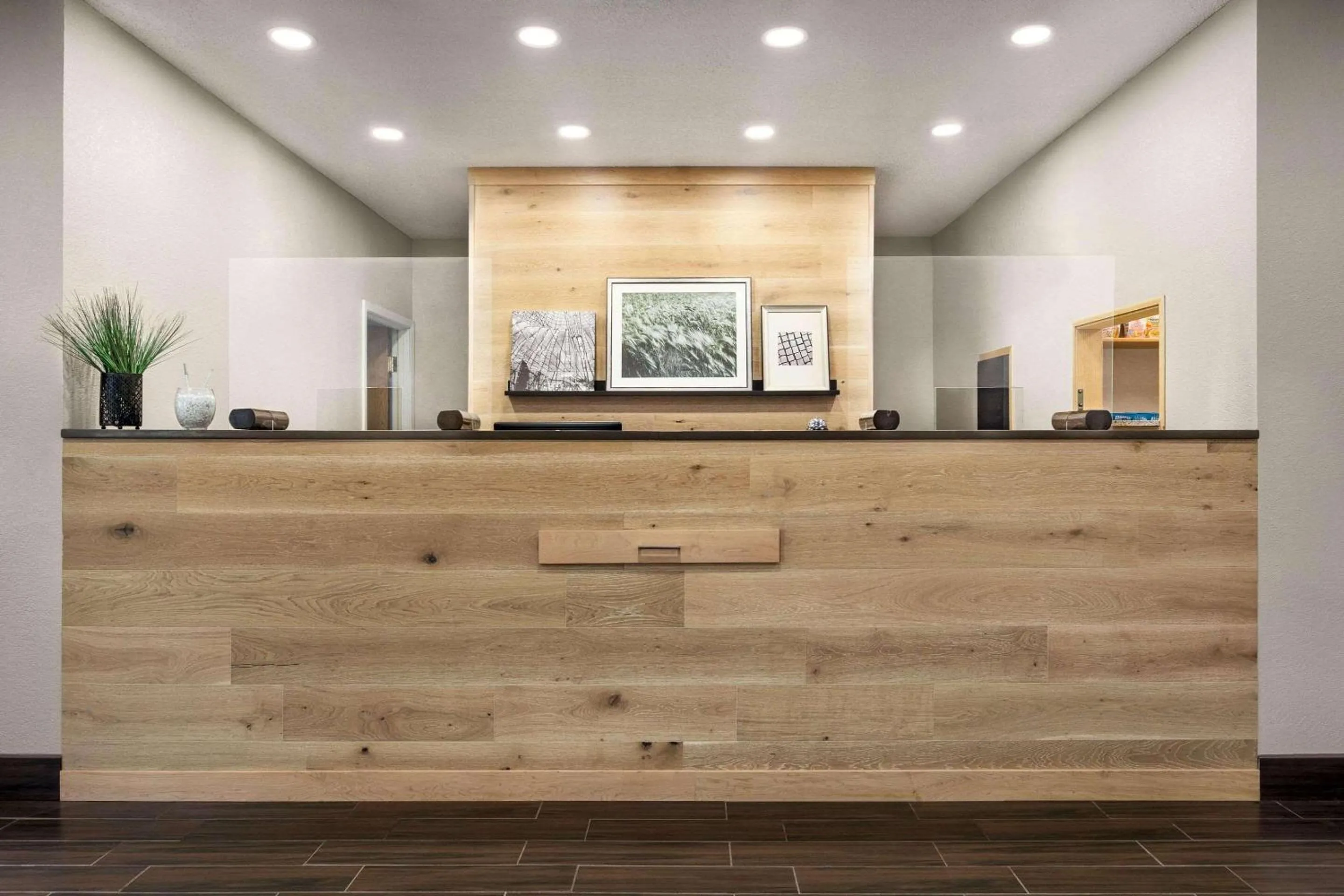 Lobby or reception in Country Inn & Suites by Radisson, Stillwater, MN