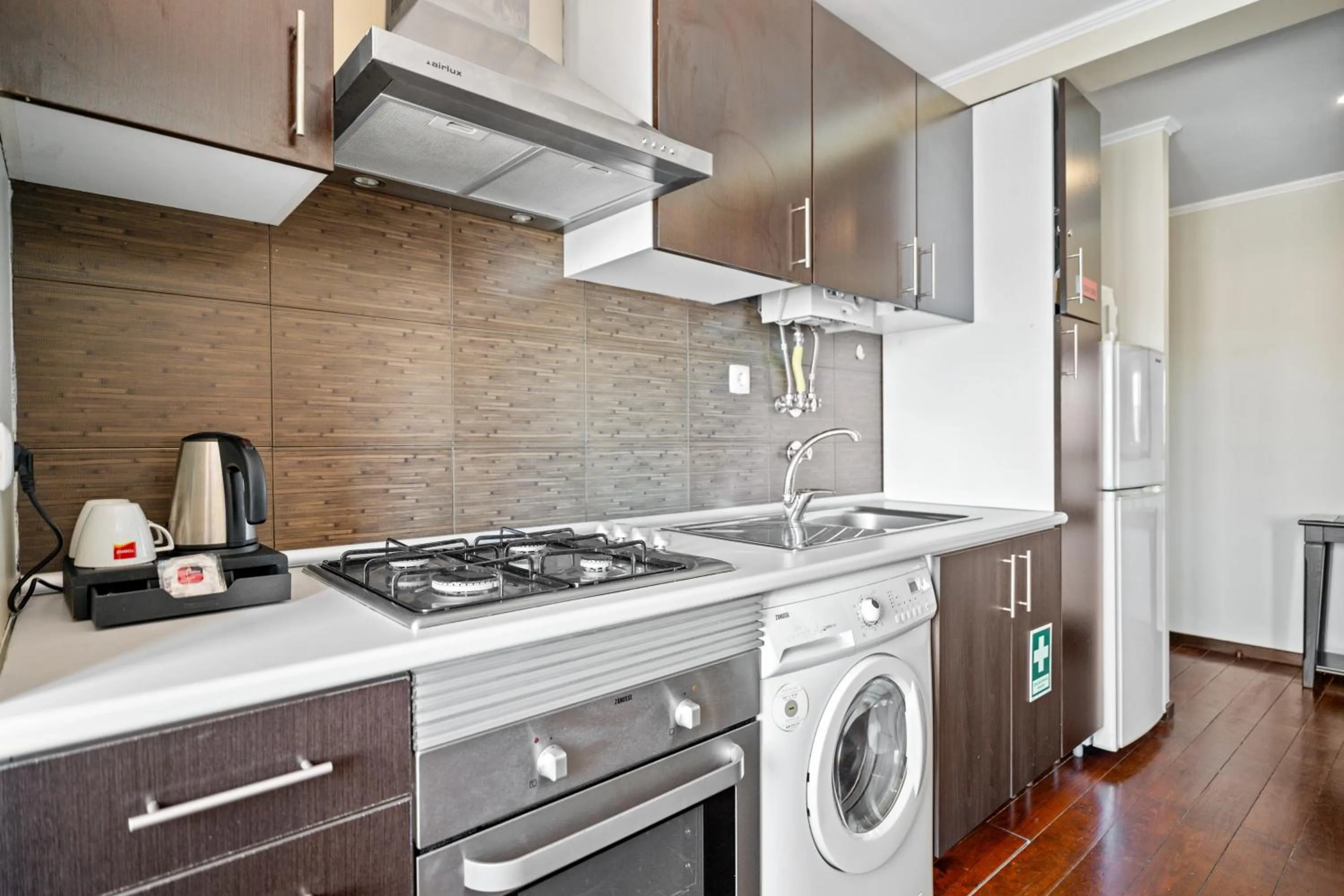 Kitchen or kitchenette in Casa do Patio by Shiadu