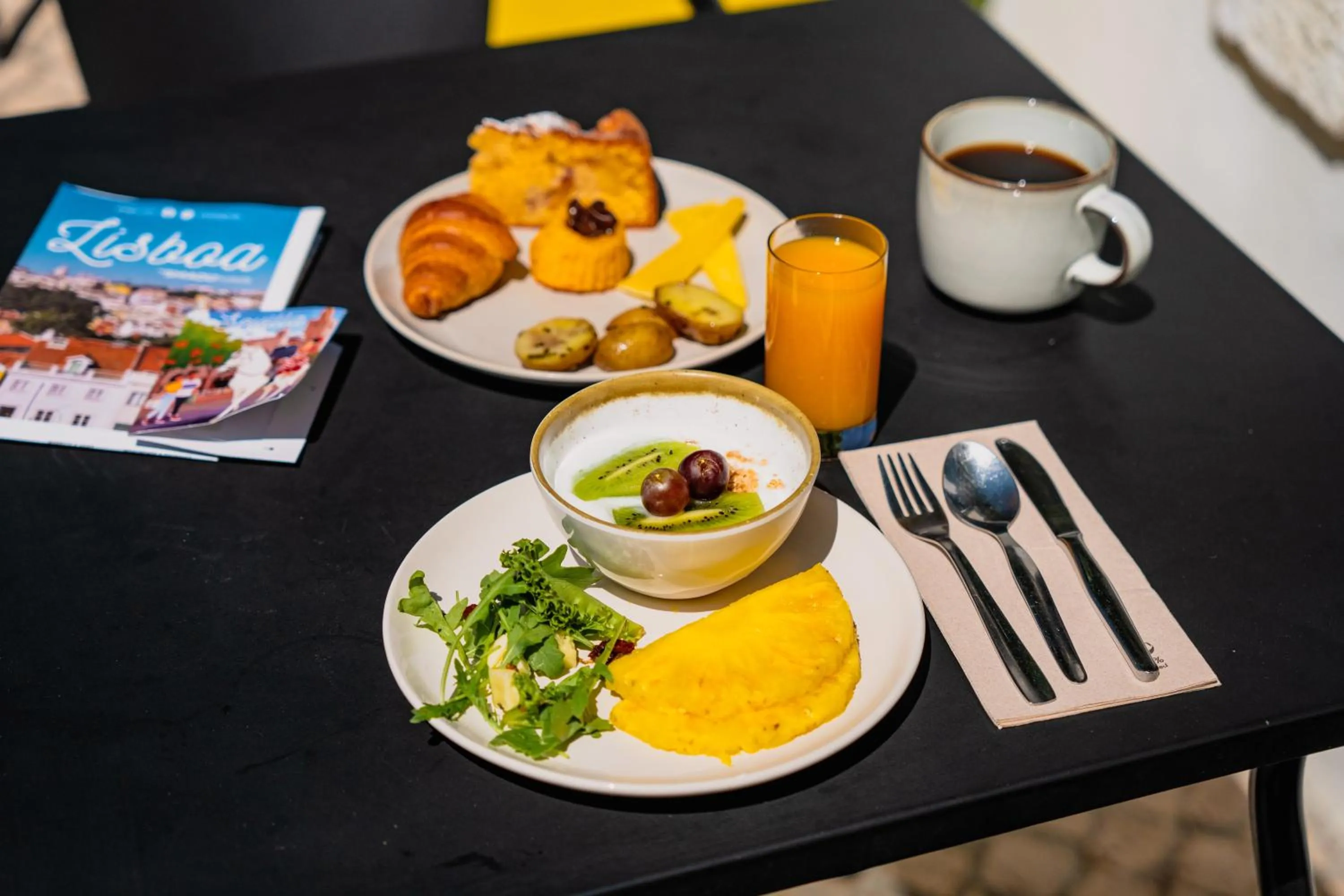 Continental breakfast in Casa do Patio by Shiadu
