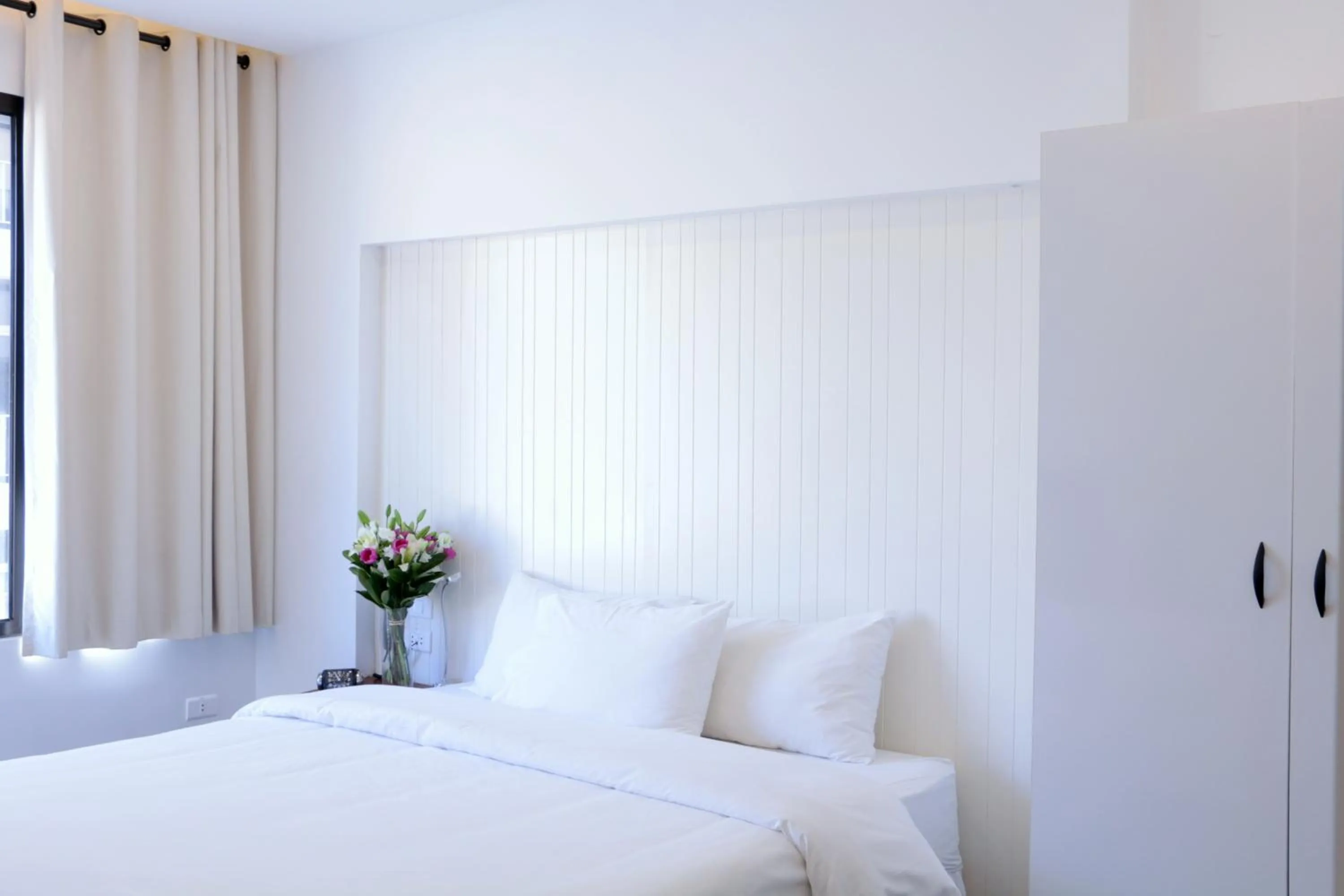 Bedroom, Bed in Hamra Urban Gardens