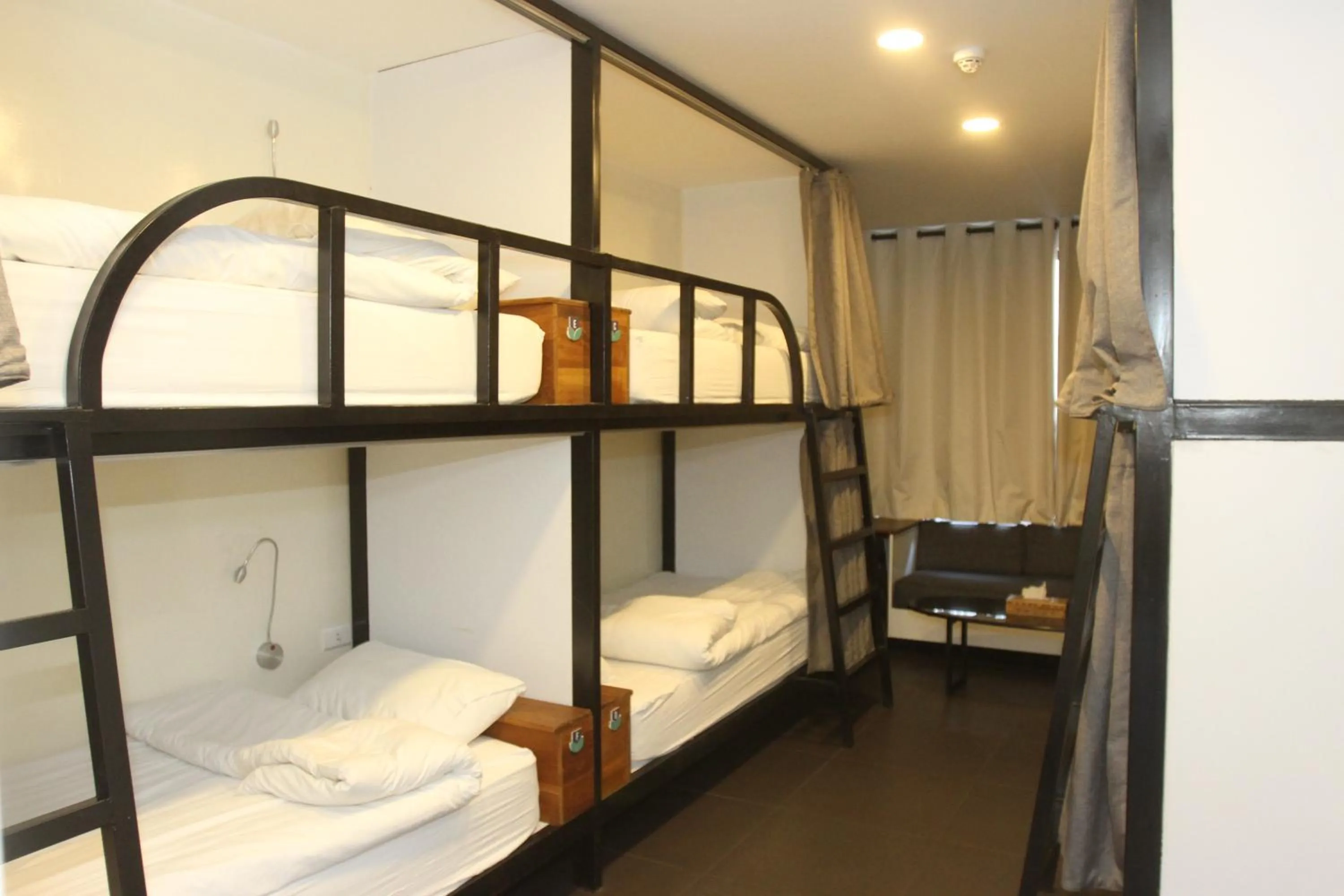 Bedroom, Bed in Hamra Urban Gardens