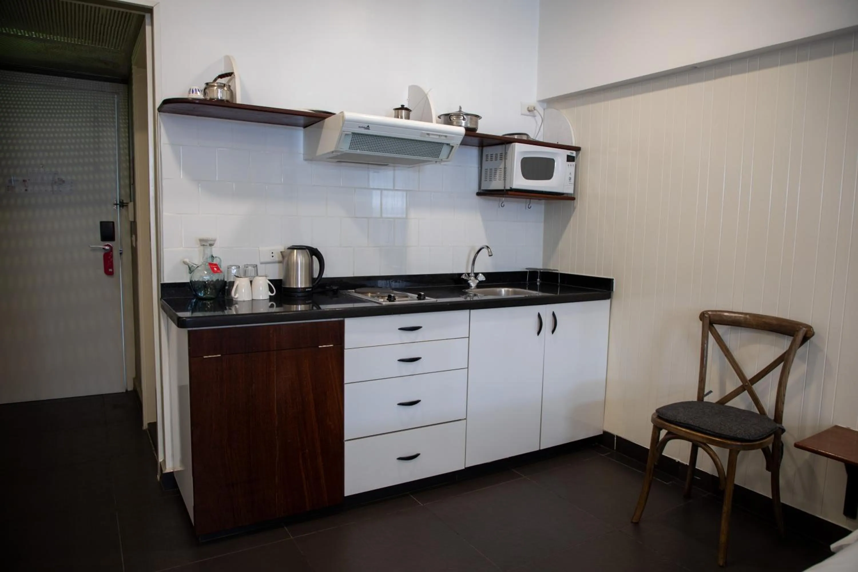 Kitchen or kitchenette in Hamra Urban Gardens