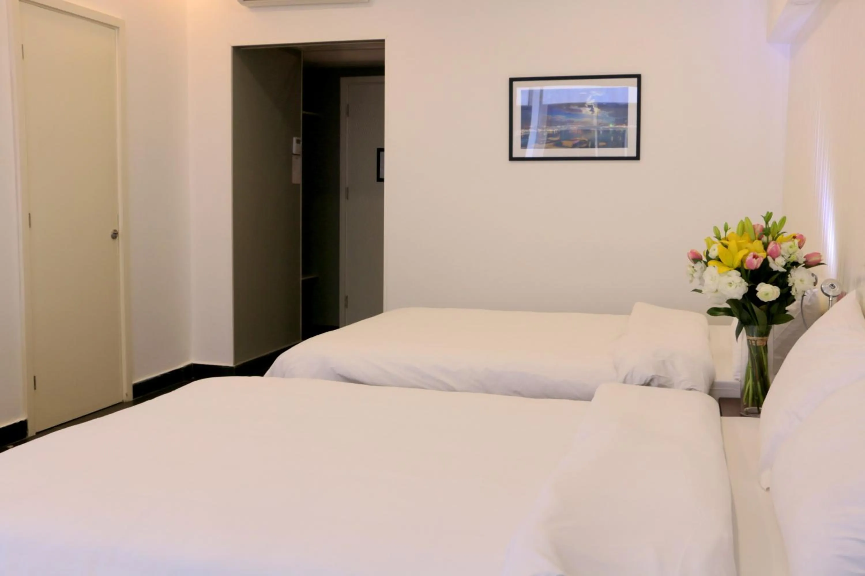 Bedroom, Bed in Hamra Urban Gardens