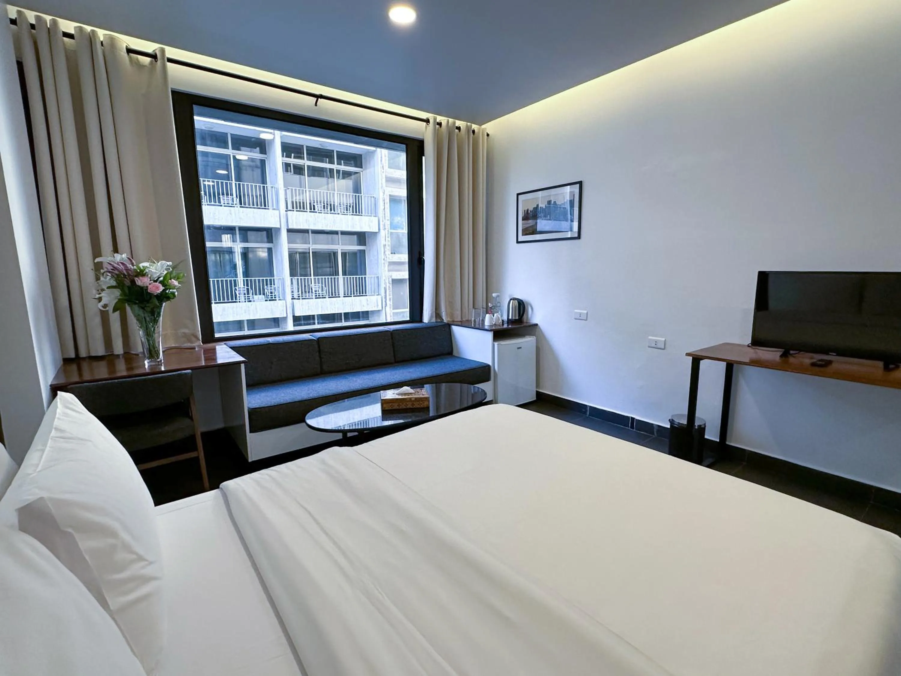 Bedroom, Bed in Hamra Urban Gardens