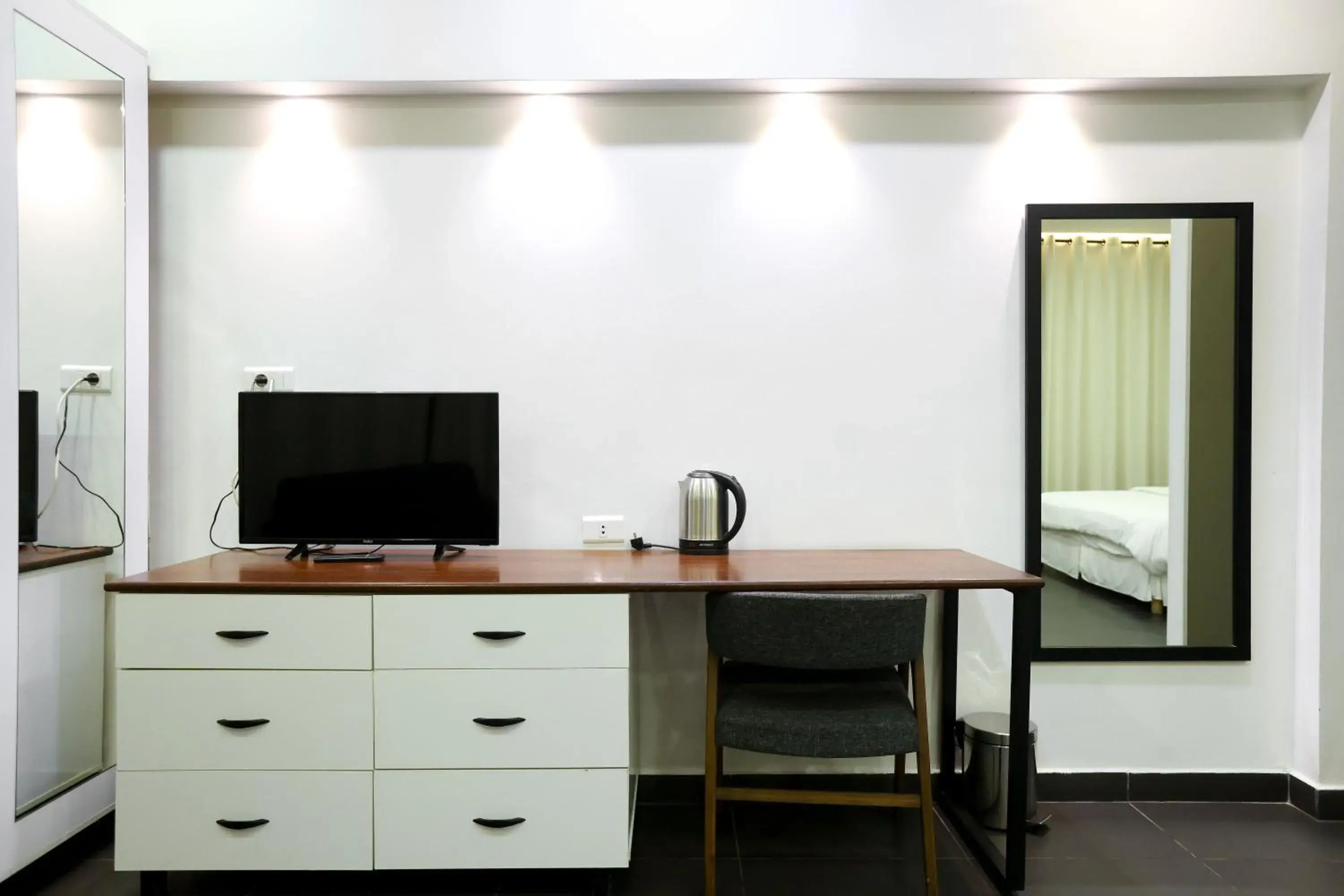 Junior Suite in Hamra Urban Gardens Junior Suite in Hamra Urban Gardens