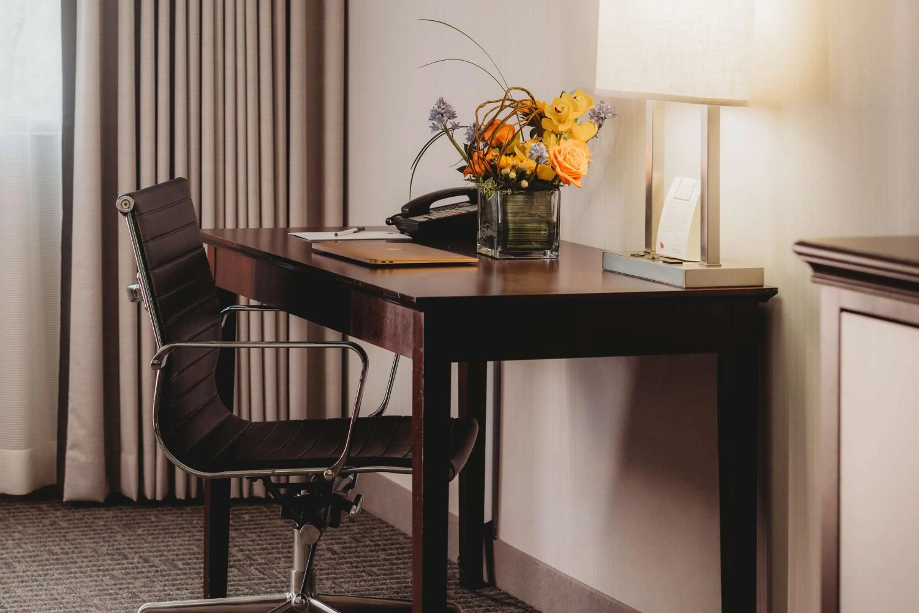 Bedroom in Somerset Inn Troy