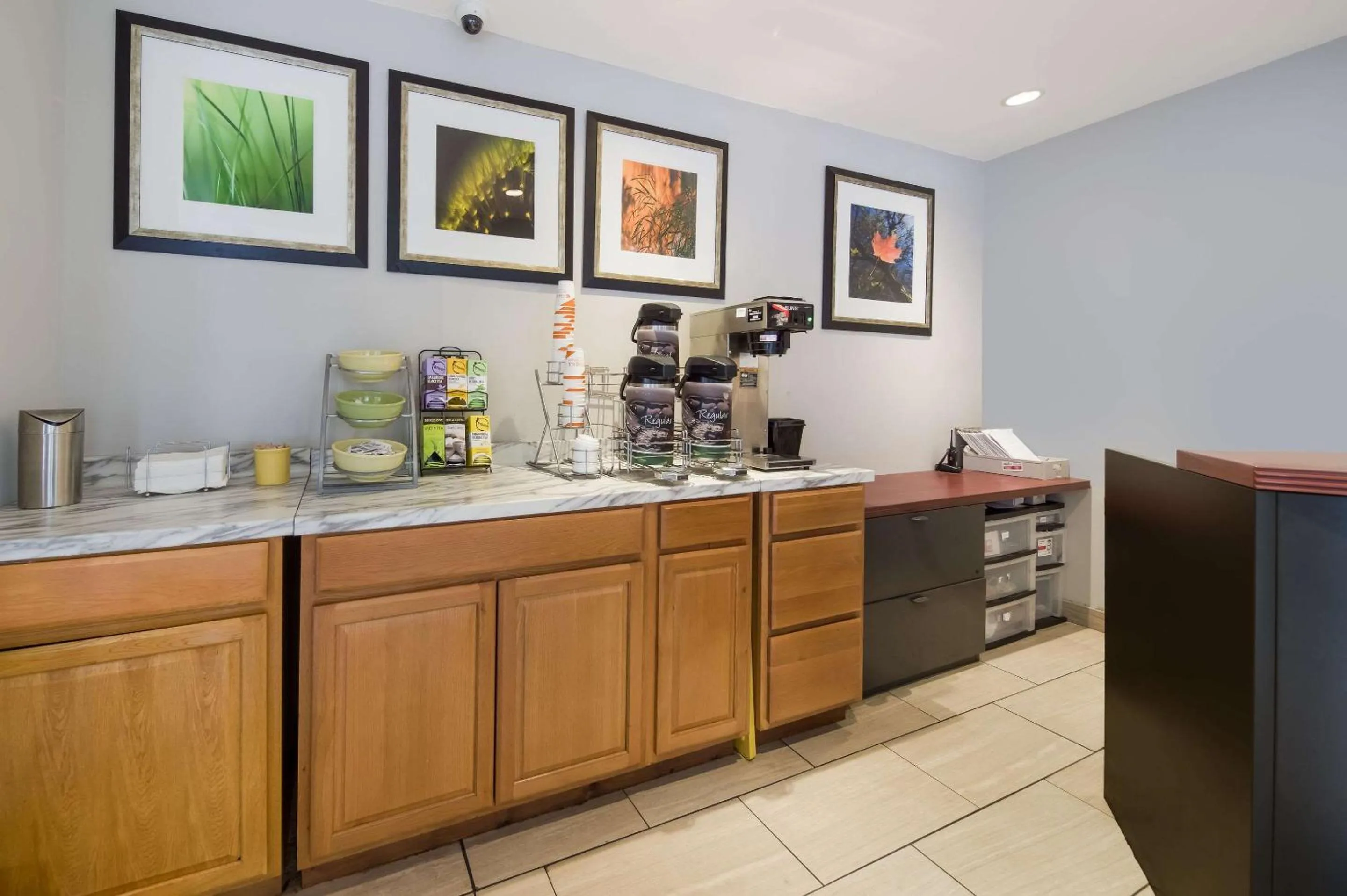 Breakfast in Quality Inn Great Barrington