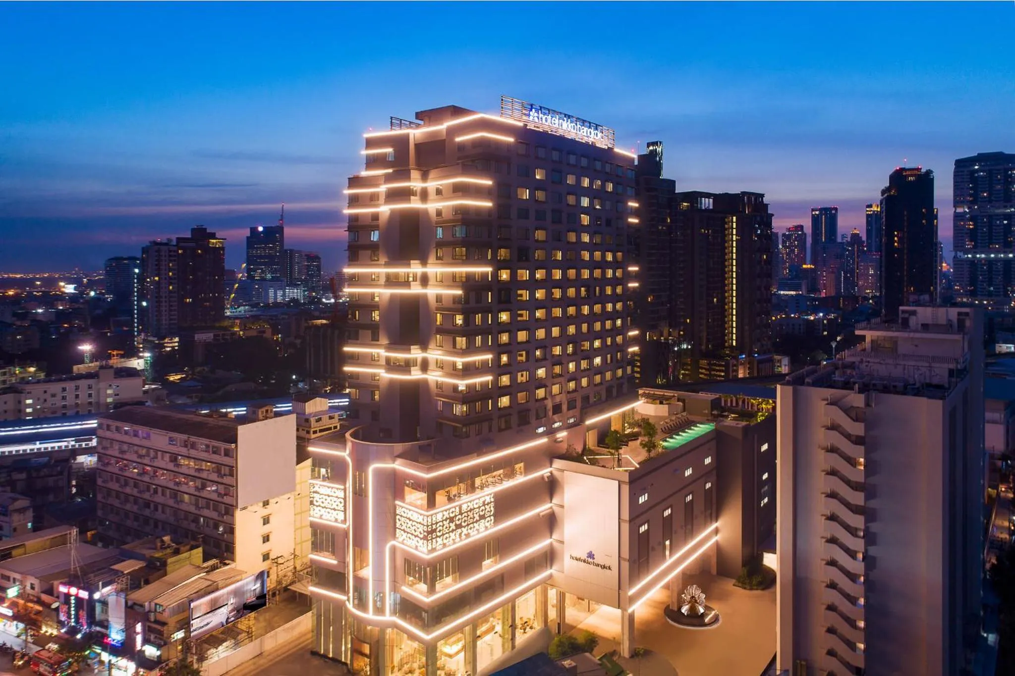 Property building in Hotel Nikko Bangkok