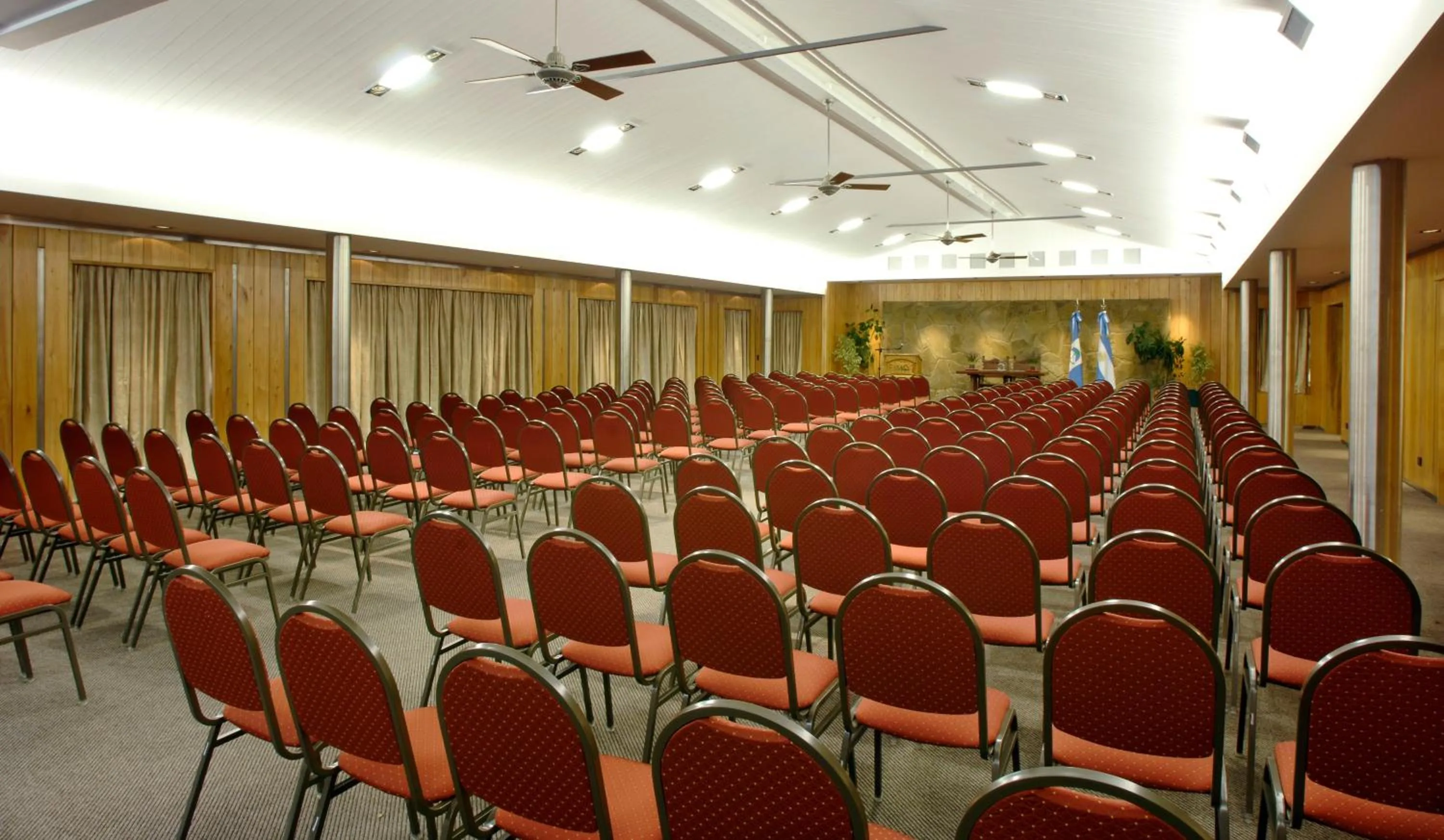 Business facilities in Hotel y Cabañas Le Village