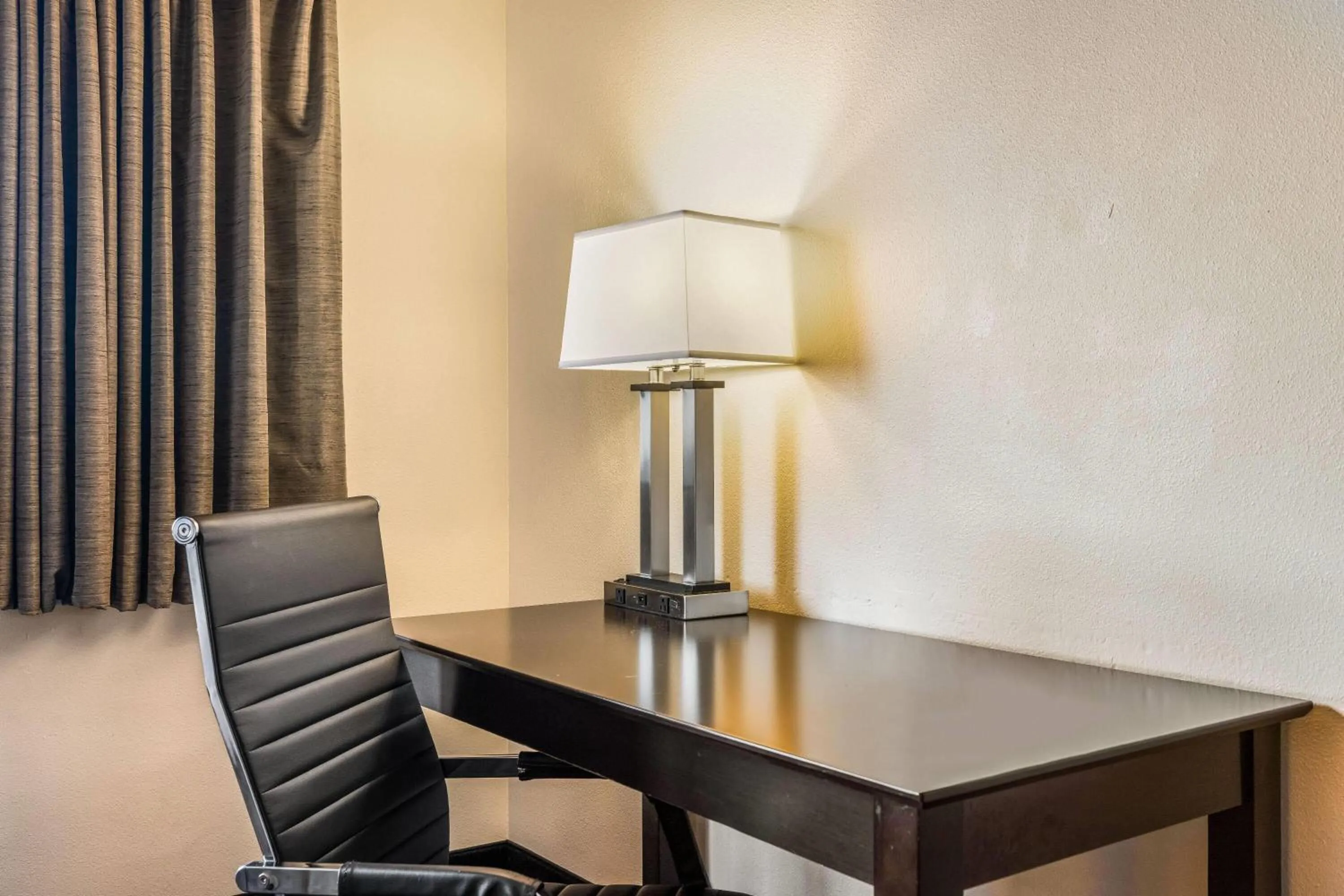 Bed in Baymont by Wyndham Bloomington MSP Airport