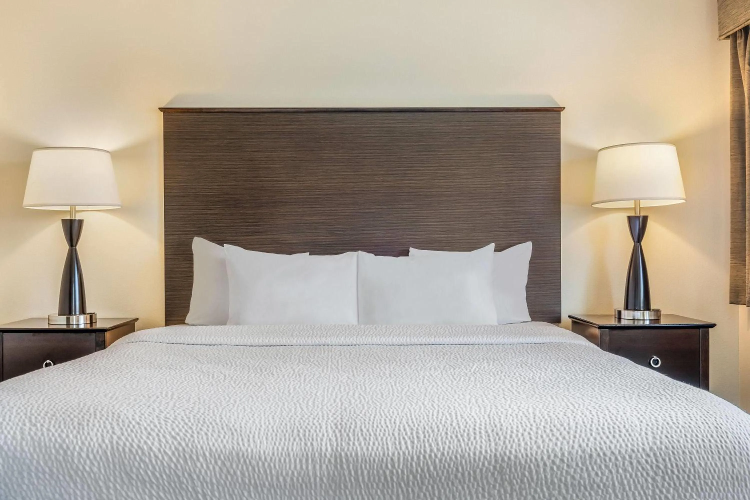 Bed in Baymont by Wyndham Bloomington MSP Airport