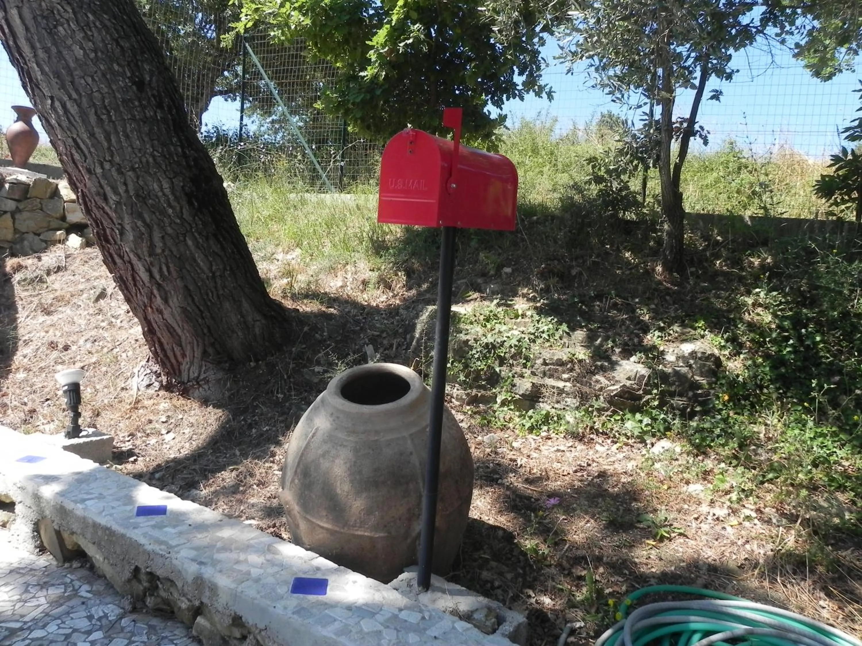 Logo/Certificate/Sign in Agriturismo B&B Il Rifugio di Nino