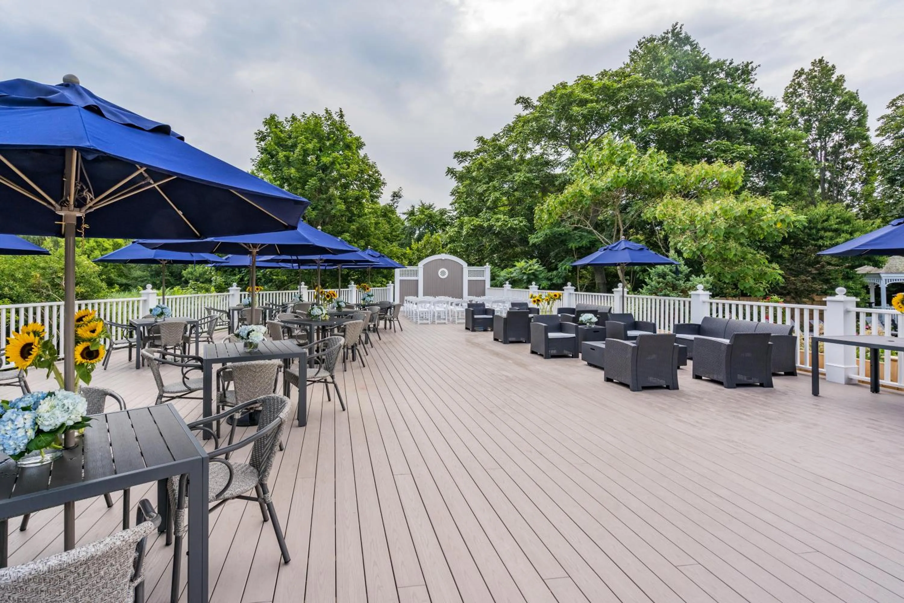 Restaurant/places to eat in Dan'l Webster Inn and Spa