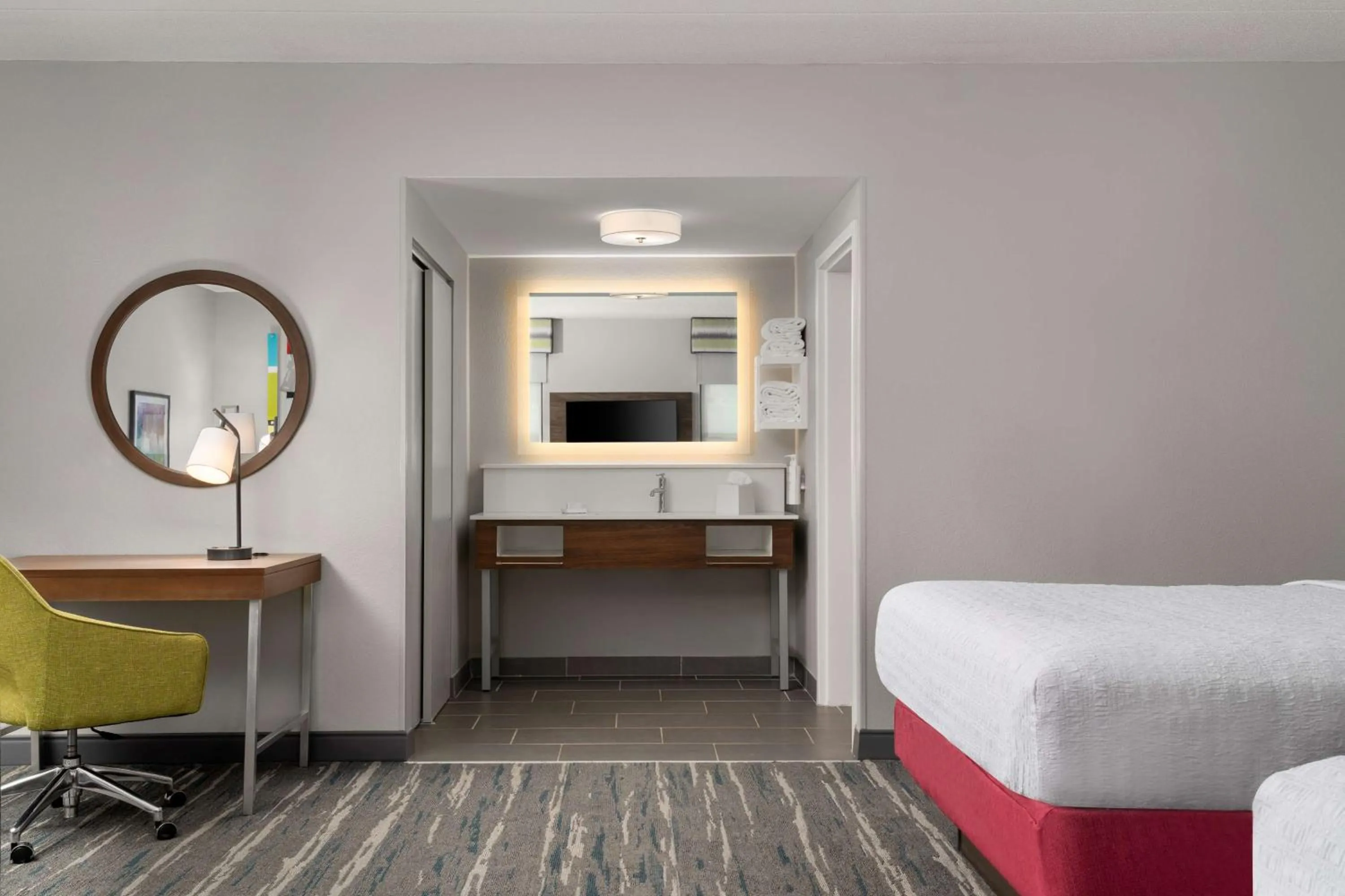 Bedroom, Bed in Hampton Inn Spring Lake Fayetteville