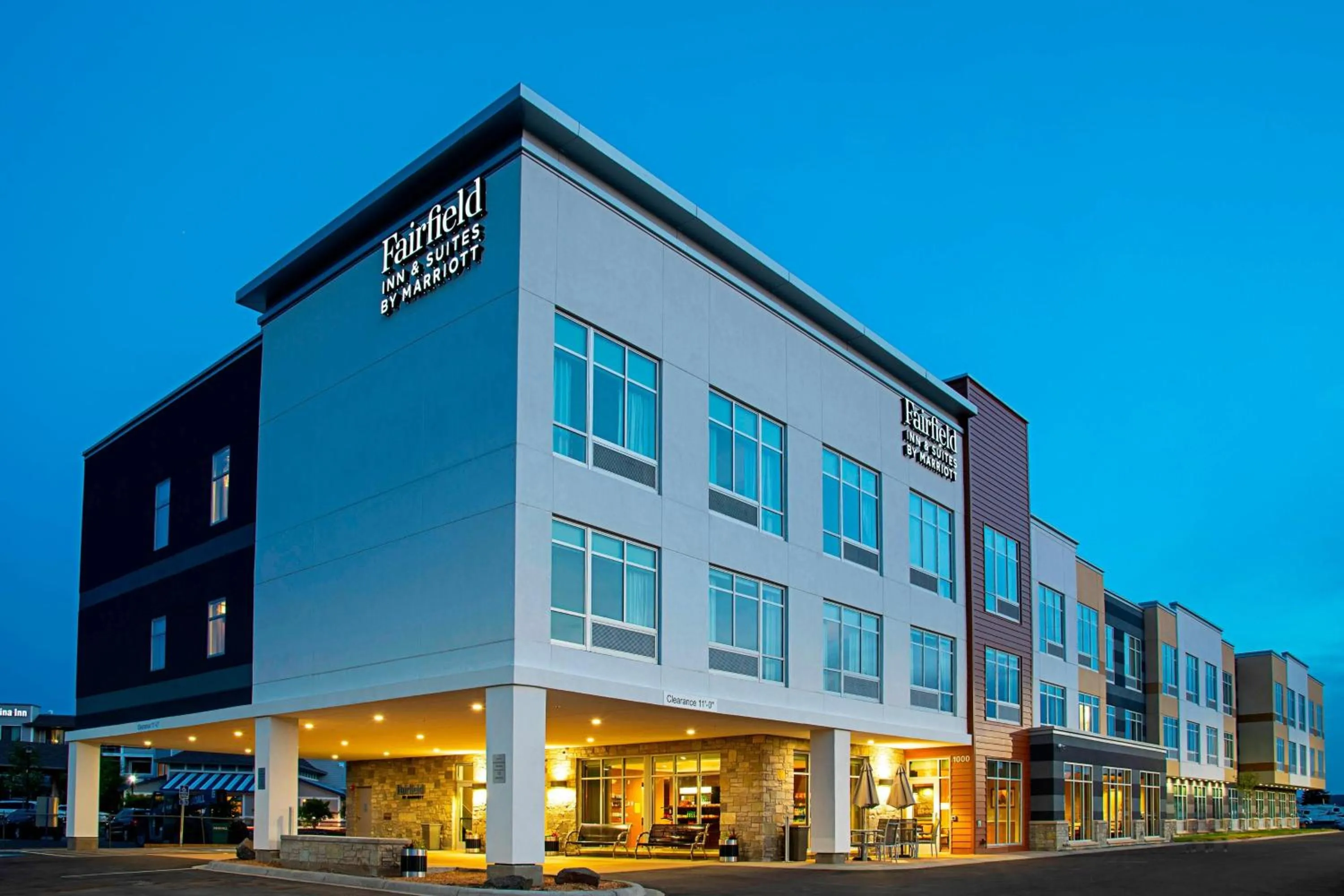 Property building in Fairfield Inn & Suites By Marriott Duluth Waterfront