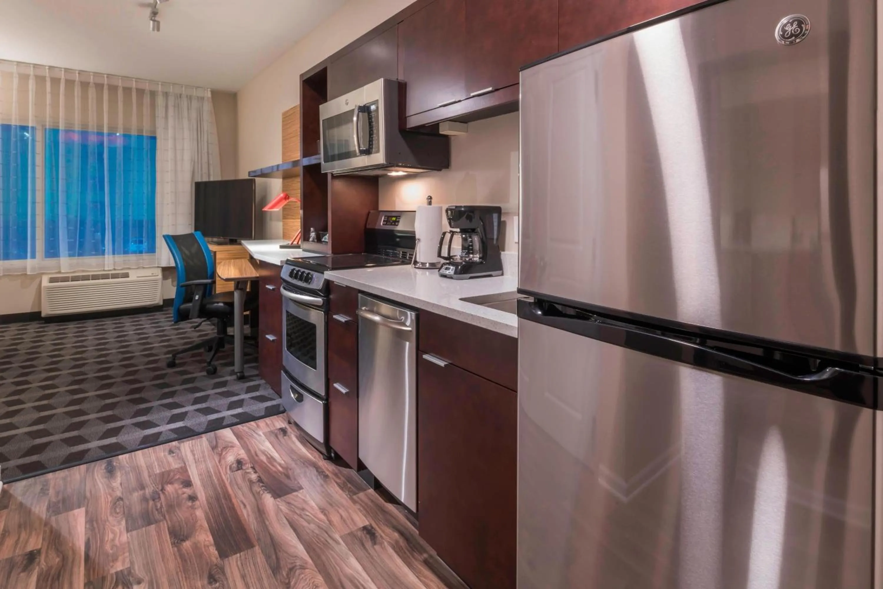 Kitchen or kitchenette in Towneplace Suites By Marriott Hays