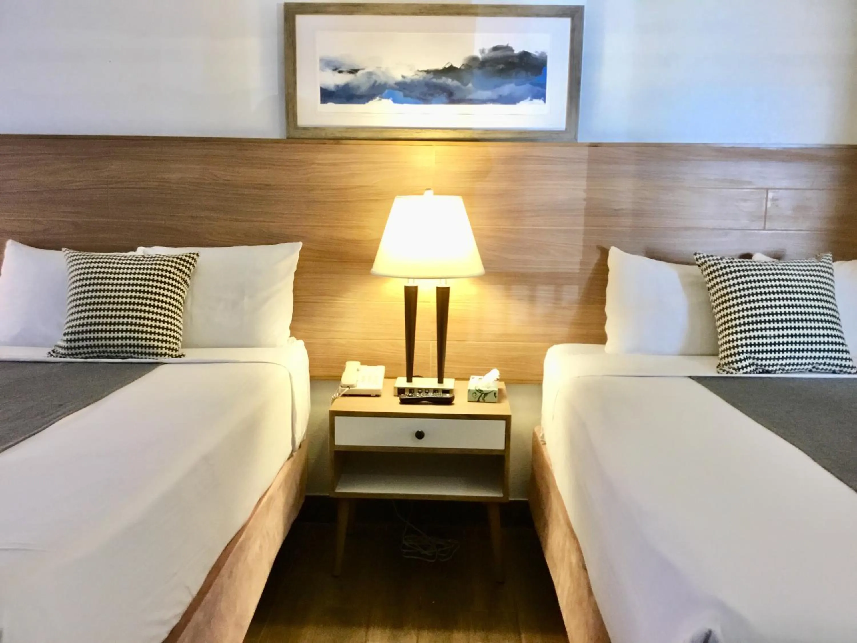 Bed in Downtown San Diego Lodge